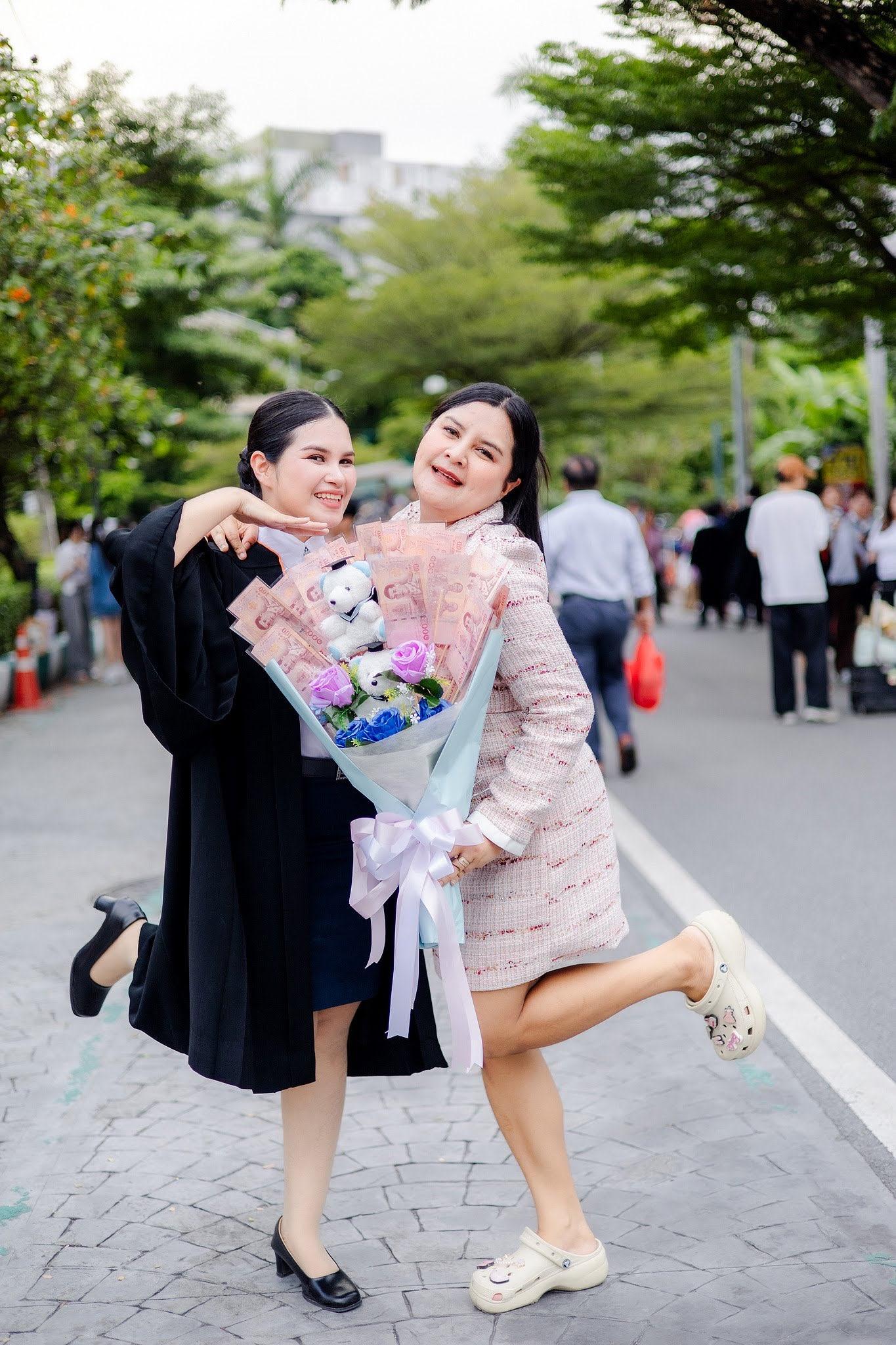 ผลงานรับปริญญา มหาวิทยาลัยเกษตรศาสตร์ โดย Bam Chayada ภาพที่ 11