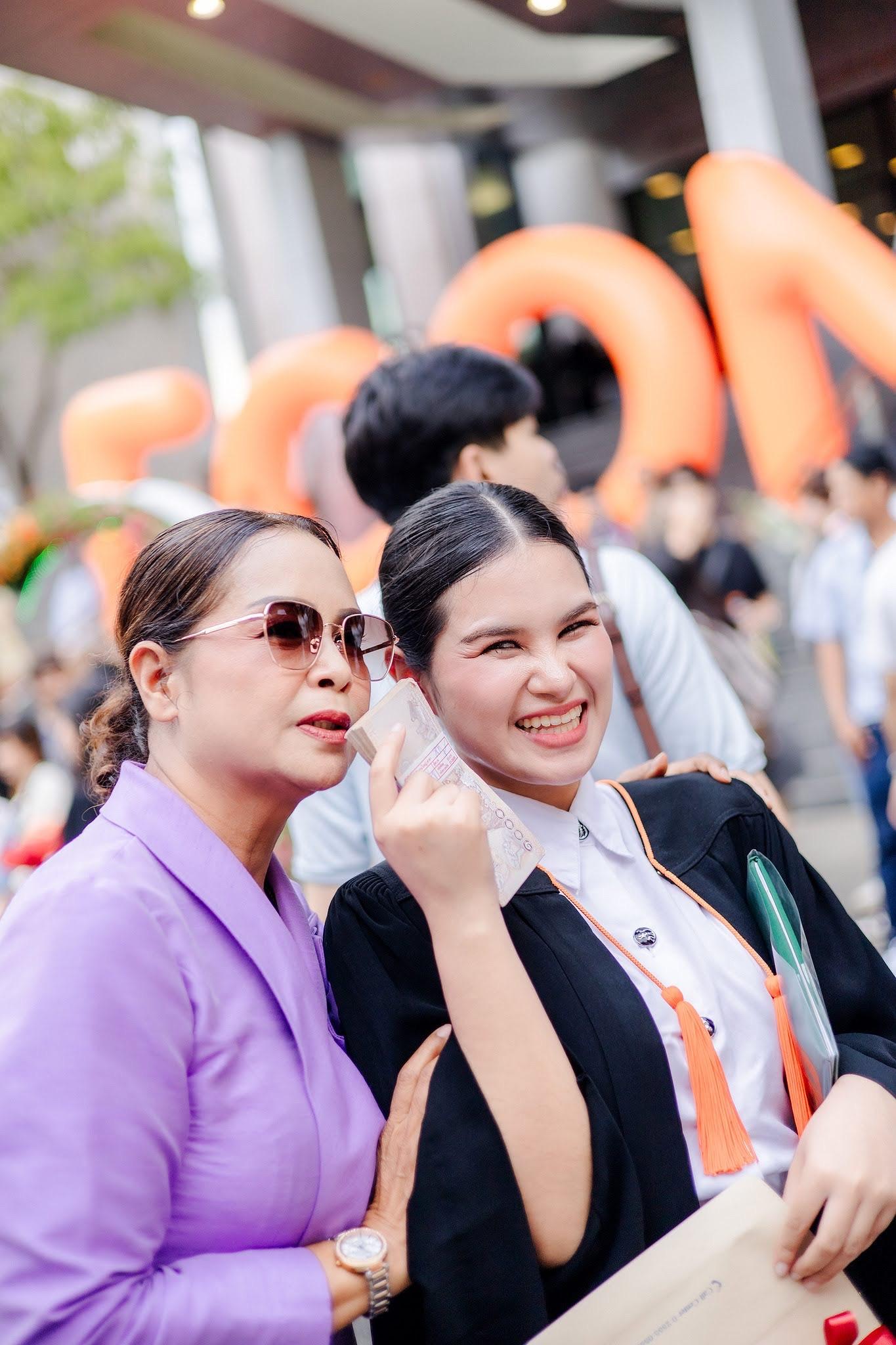 ผลงานรับปริญญา มหาวิทยาลัยเกษตรศาสตร์ โดย Bam Chayada ภาพที่ 7