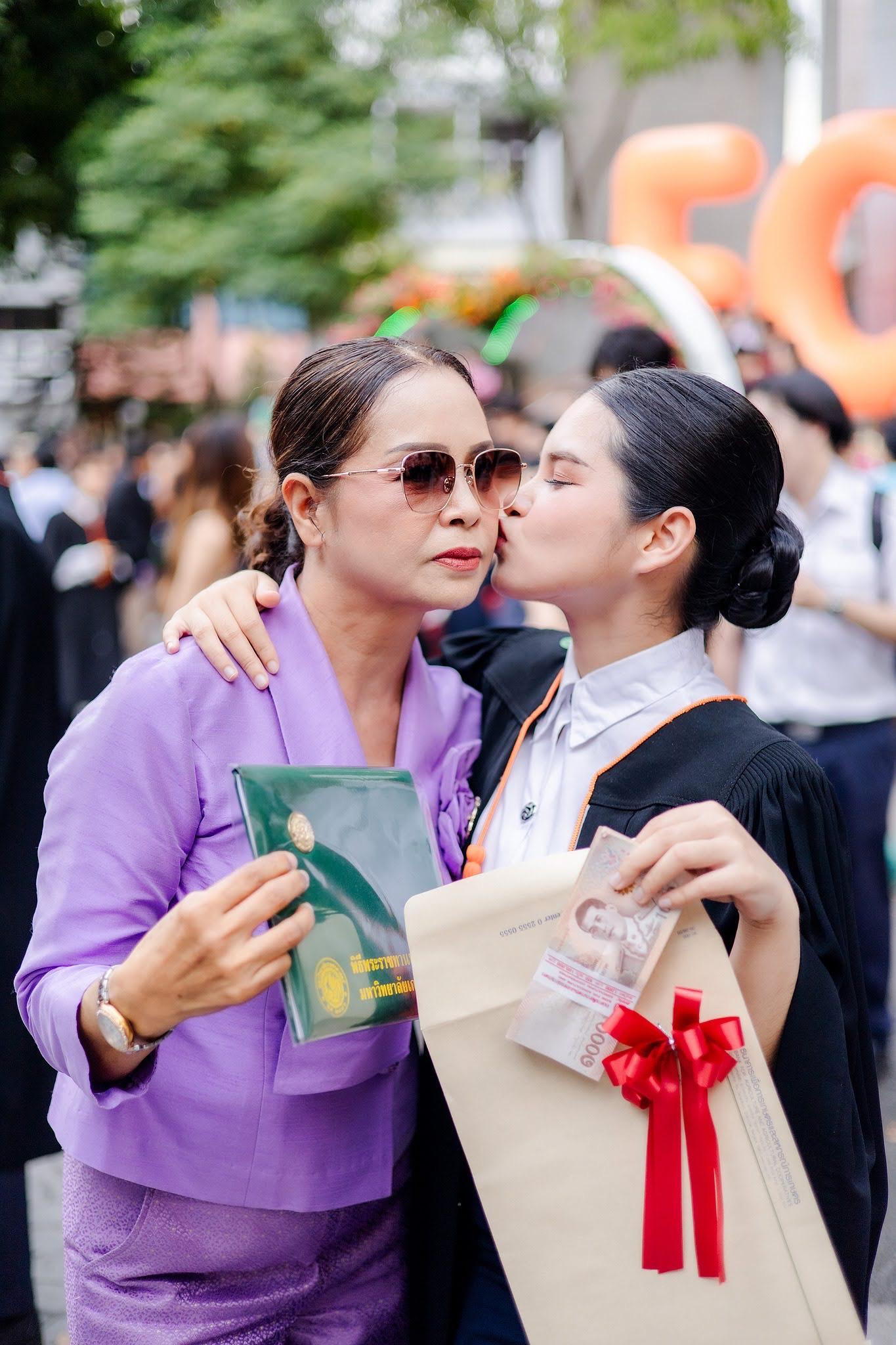 ผลงานรับปริญญา มหาวิทยาลัยเกษตรศาสตร์ โดย Bam Chayada ภาพที่ 1