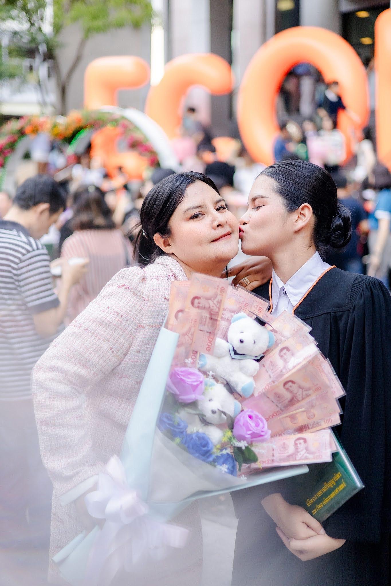 ผลงานรับปริญญา มหาวิทยาลัยเกษตรศาสตร์ โดย Bam Chayada ภาพที่ 3