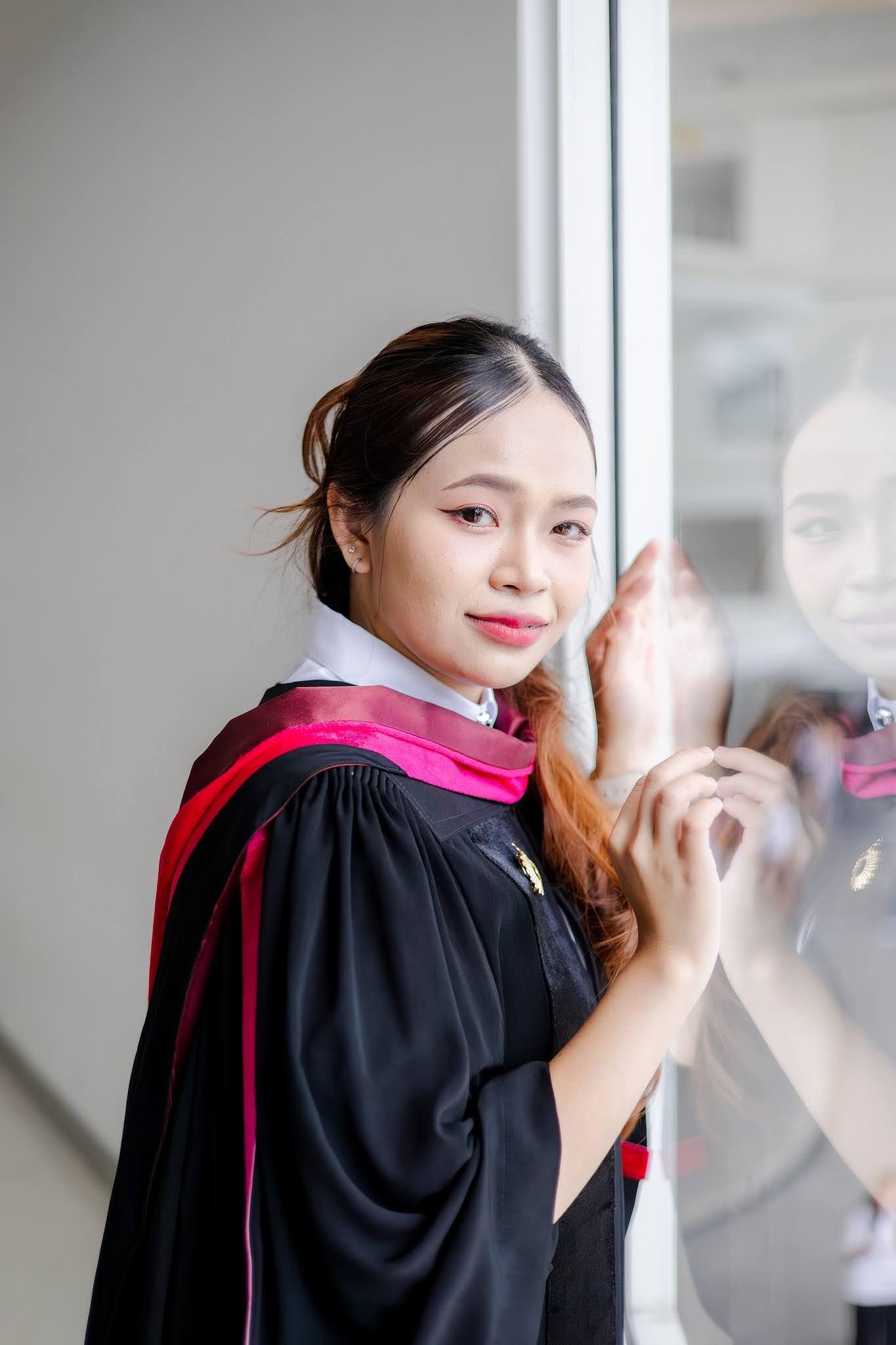 ผลงานรับปริญญา มหาวิทยาลัยรังสิต โดย Bam Chayada ภาพที่ 2
