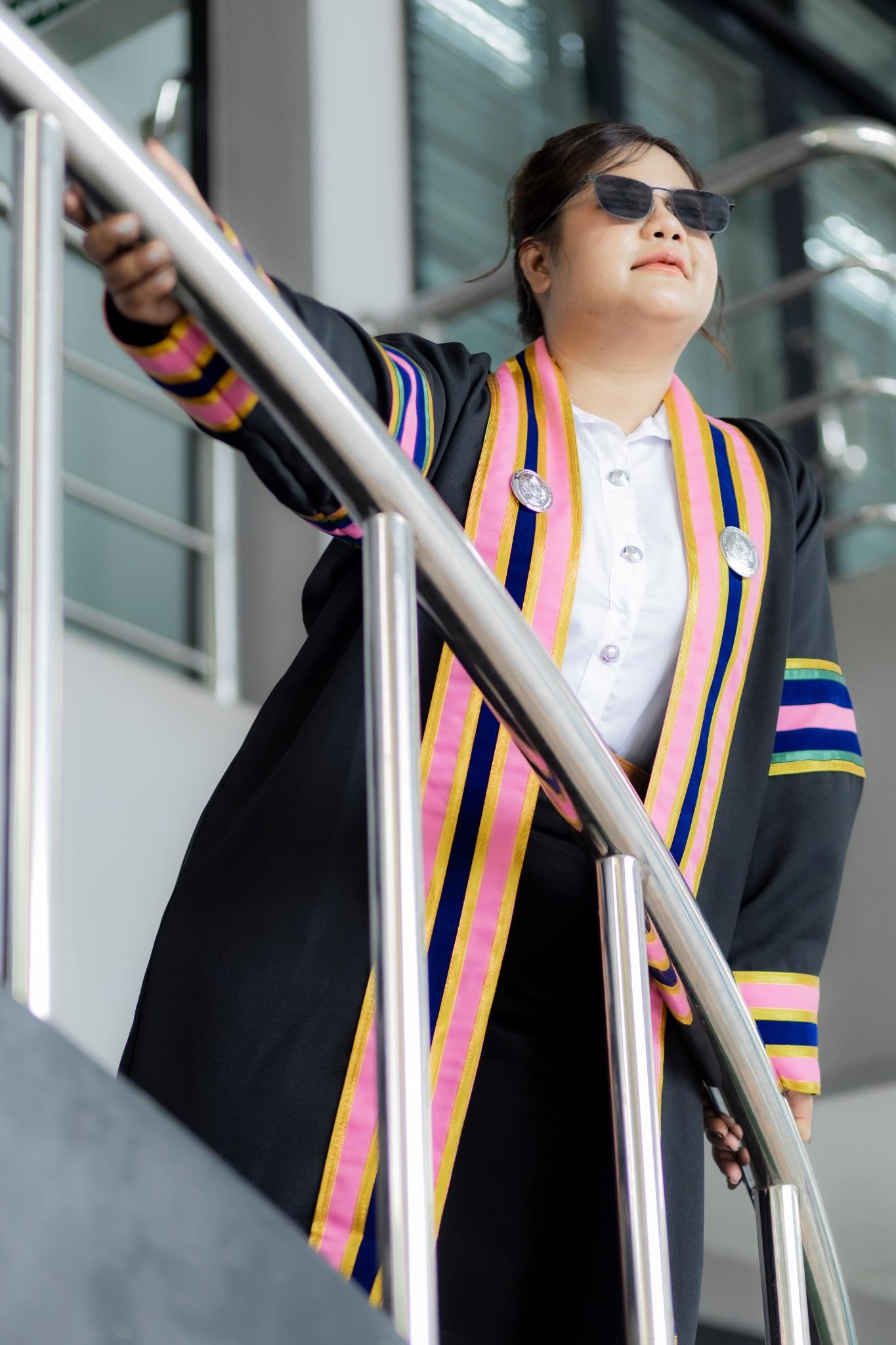 ผลงานรับปริญญา มหาวิทยาลัยราชภัฏกาญจนบุรี โดย Put_G20 ภาพที่ 1