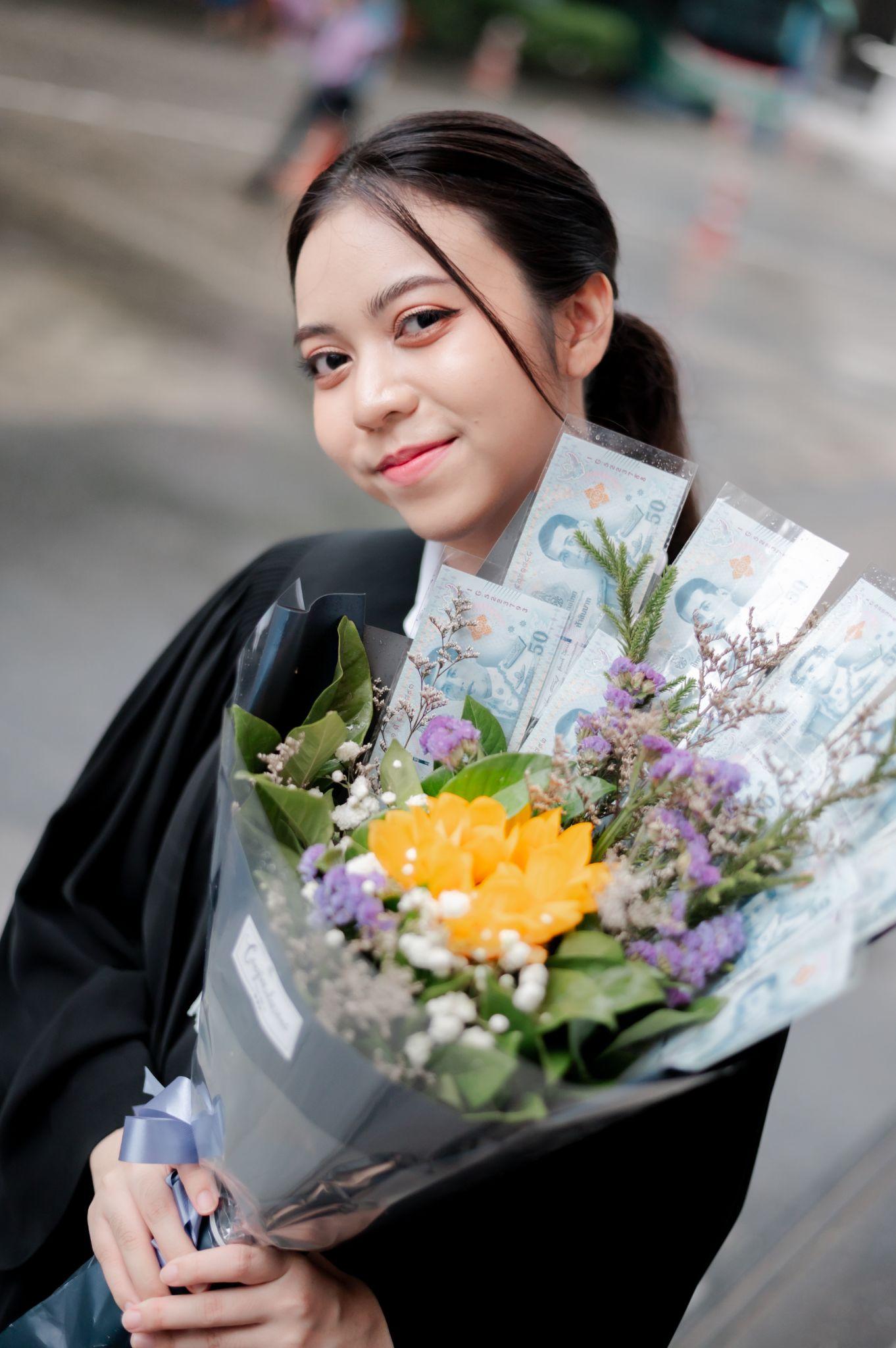 ผลงานรับปริญญา มหาวิทยาลัยเกษตรศาสตร์ โดย GGalley ภาพที่ 16