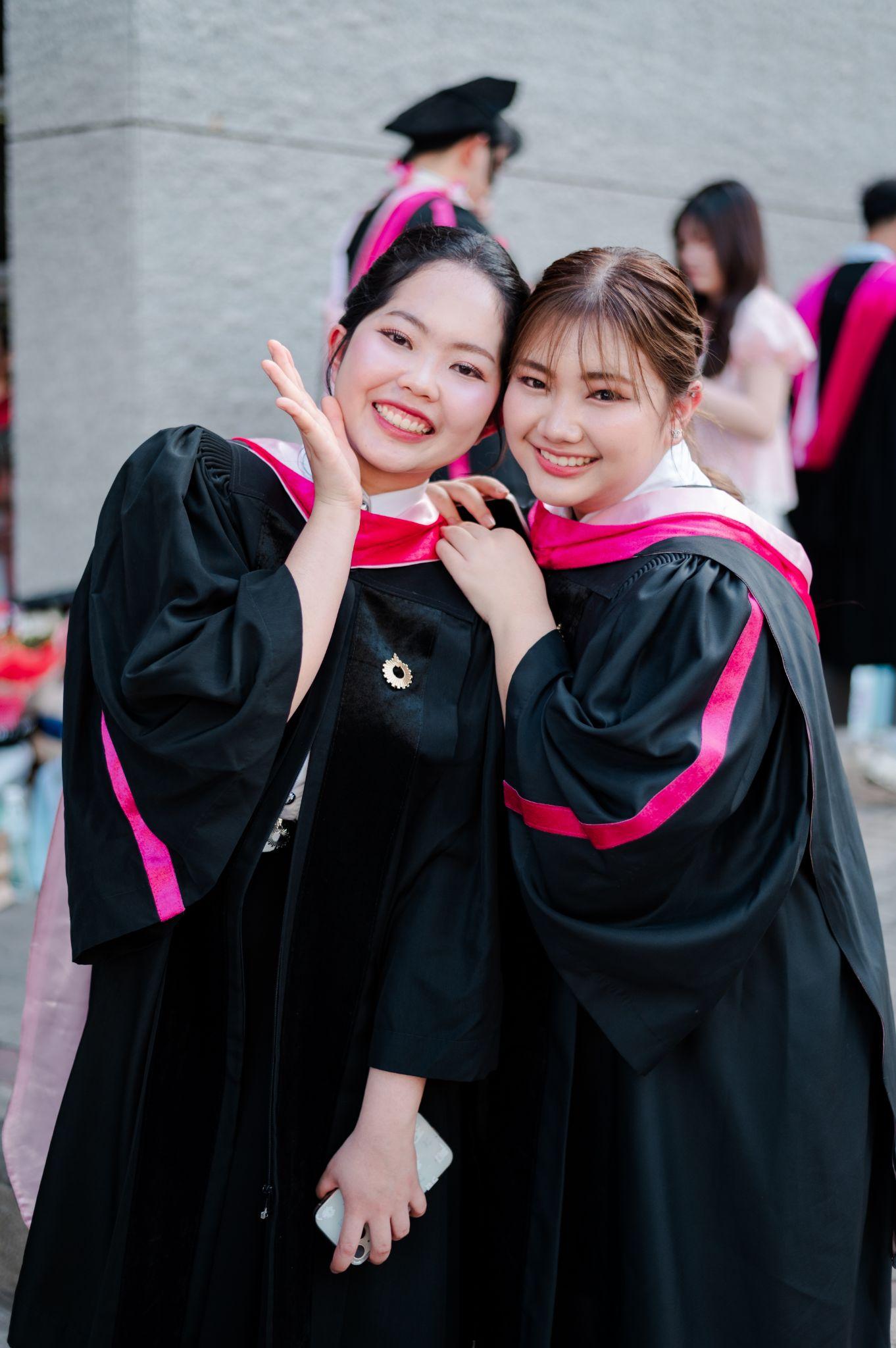 ผลงานรับปริญญา มหาวิทยาลัยรังสิต โดย GGalley ภาพที่ 15