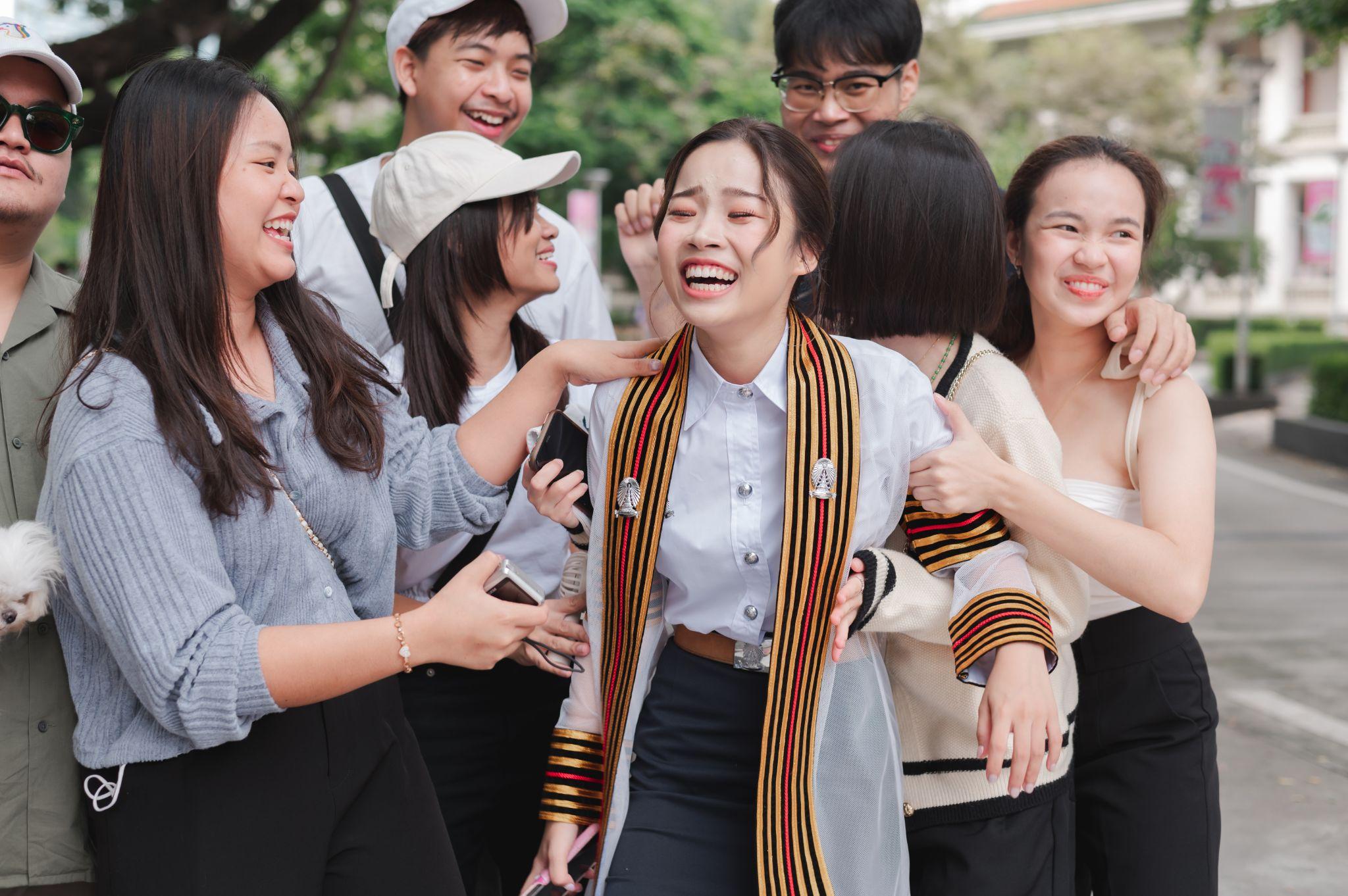 ผลงานรับปริญญา จุฬาลงกรณ์มหาวิทยาลัย โดย GGalley ภาพที่ 4