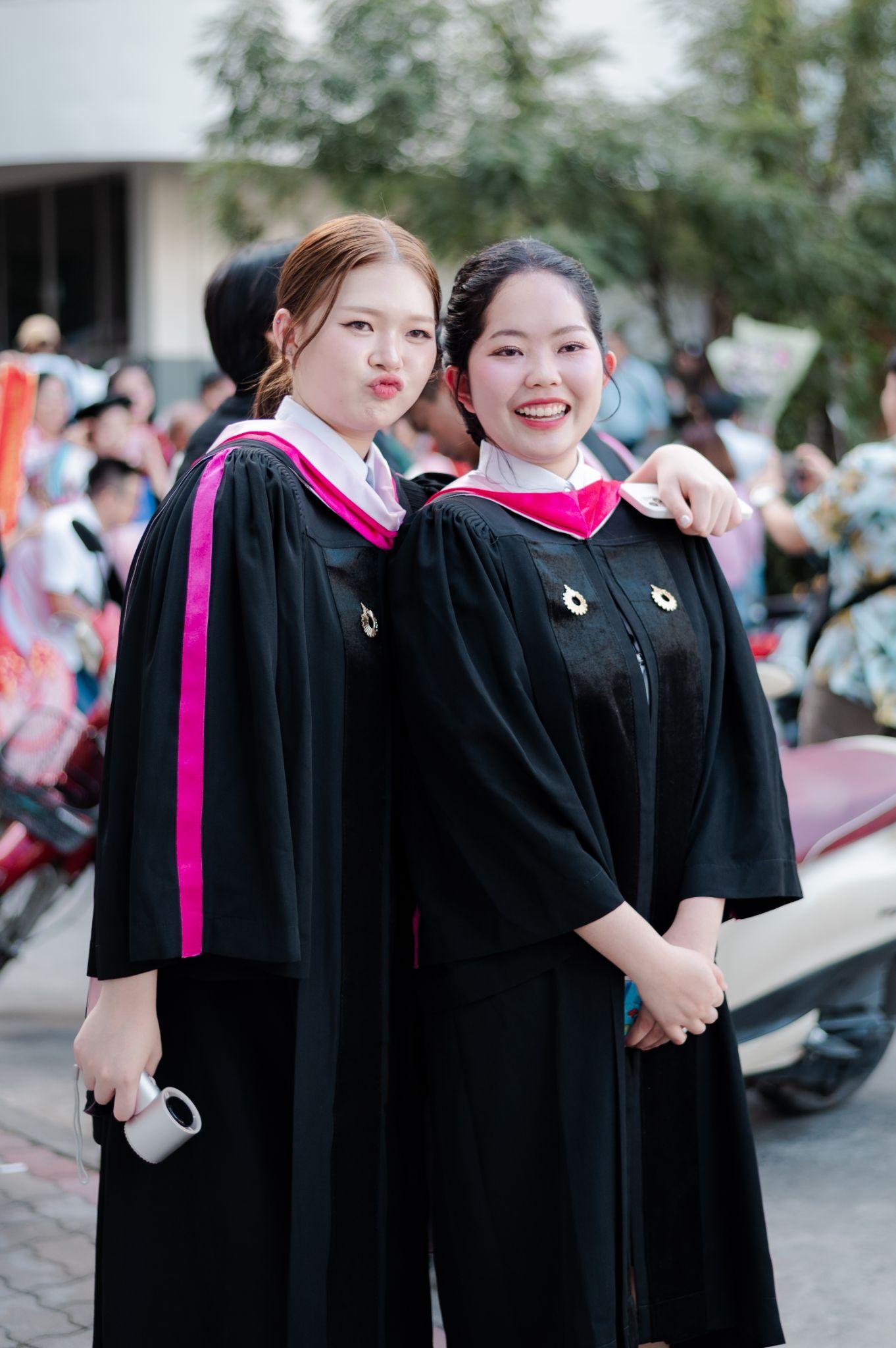 ผลงานรับปริญญา มหาวิทยาลัยรังสิต โดย GGalley ภาพที่ 14