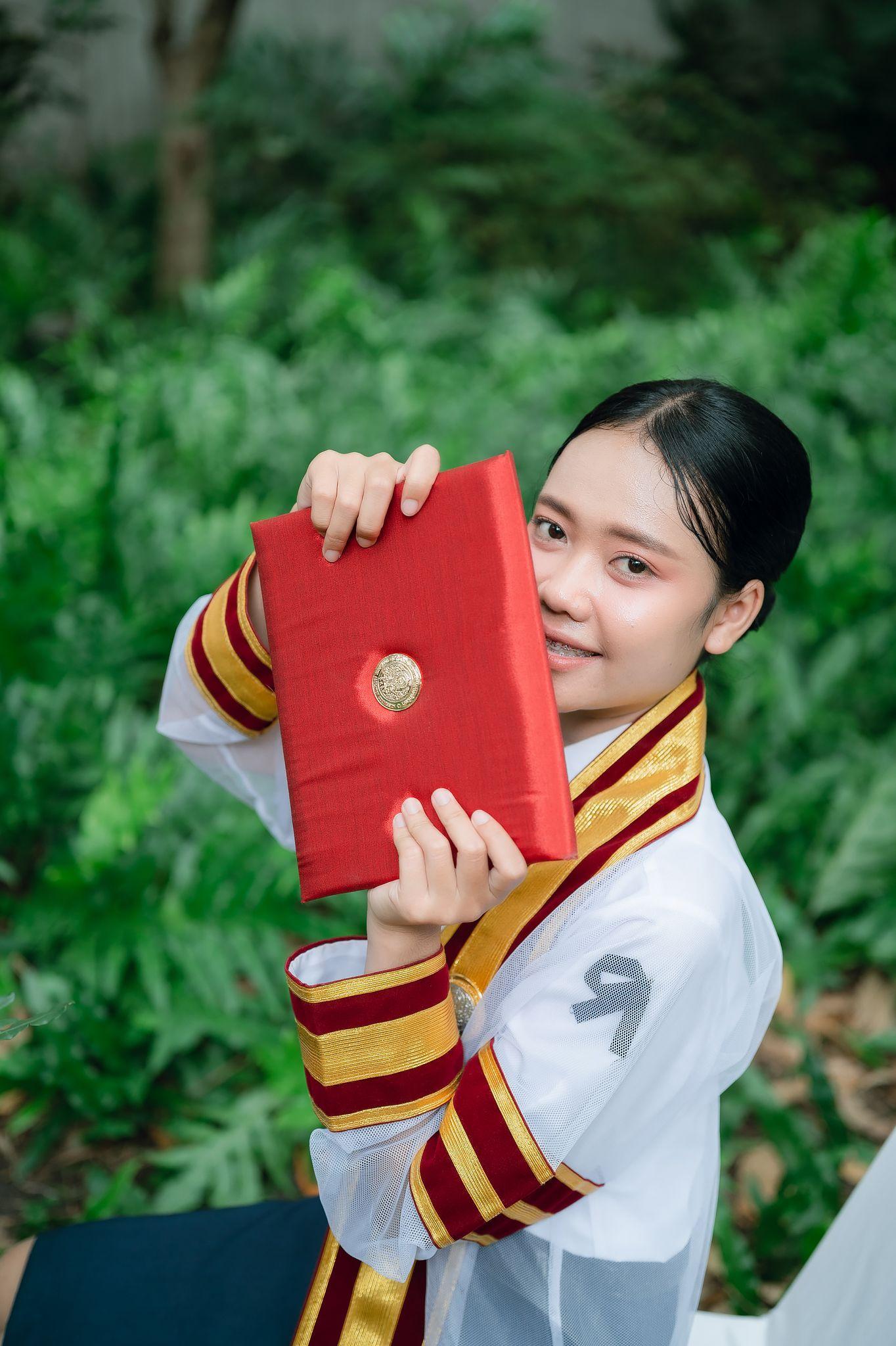 ผลงานรับปริญญา มหาวิทยาลัยธรรมศาสตร์ โดย ชายบอยช่างภาพใต้ต้นไม้ ภาพที่ 2