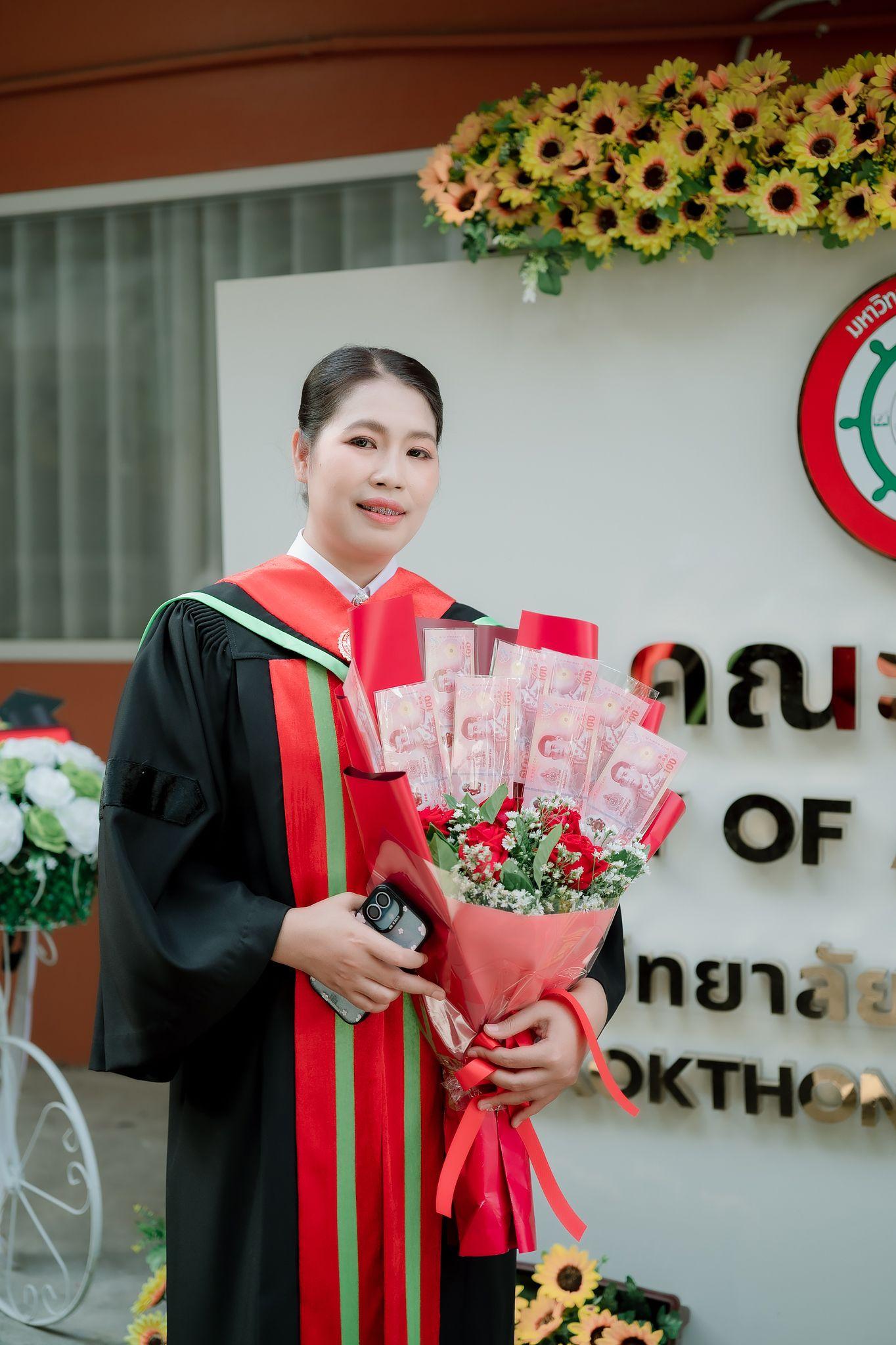 ผลงานรับปริญญา มหาวิทยาลัยกรุงเทพธนบุรี โดย ชายบอยช่างภาพใต้ต้นไม้ ภาพที่ 4