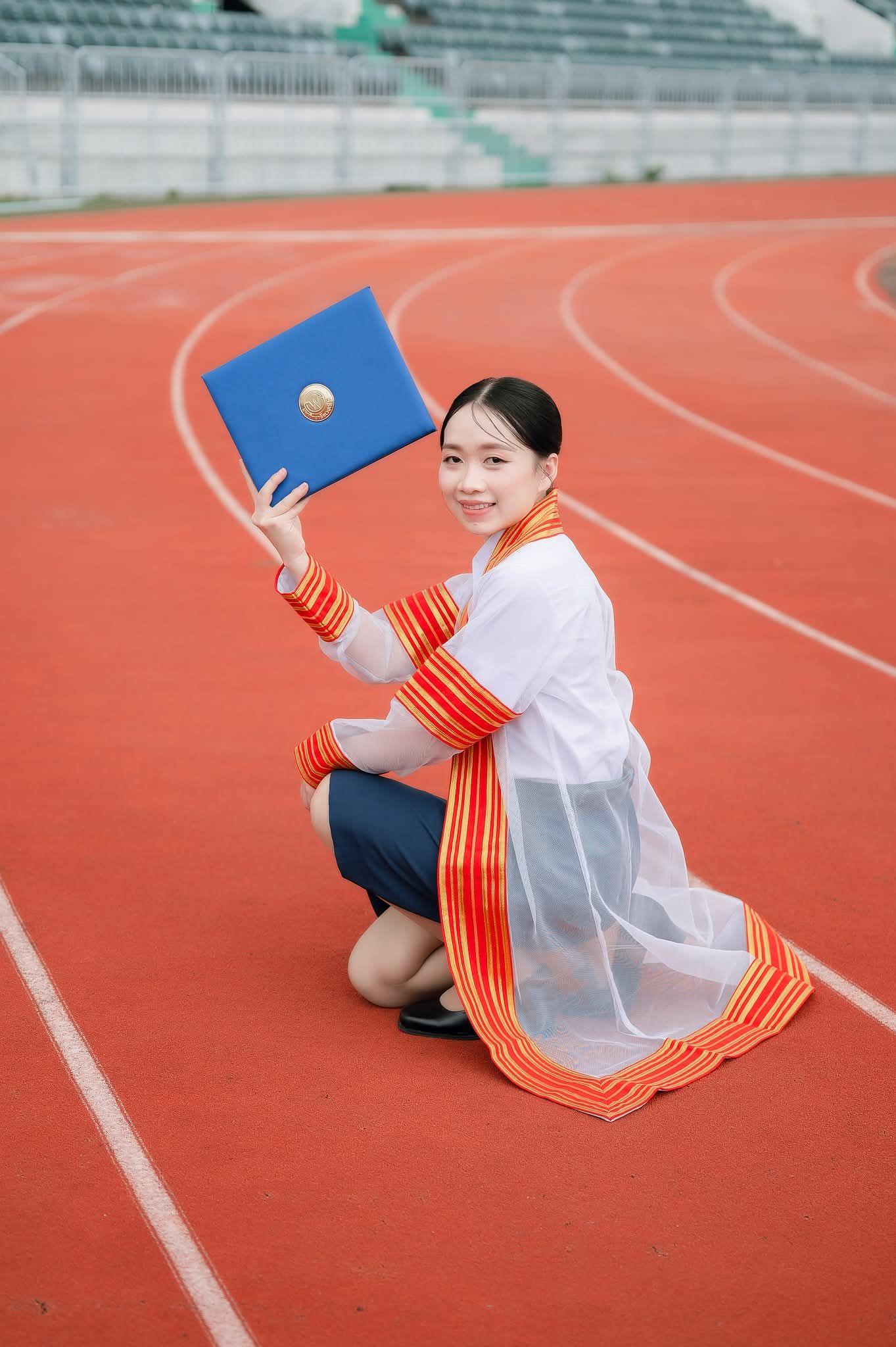 ผลงานรับปริญญา โดย ชายบอยช่างภาพใต้ต้นไม้ ภาพที่ 1