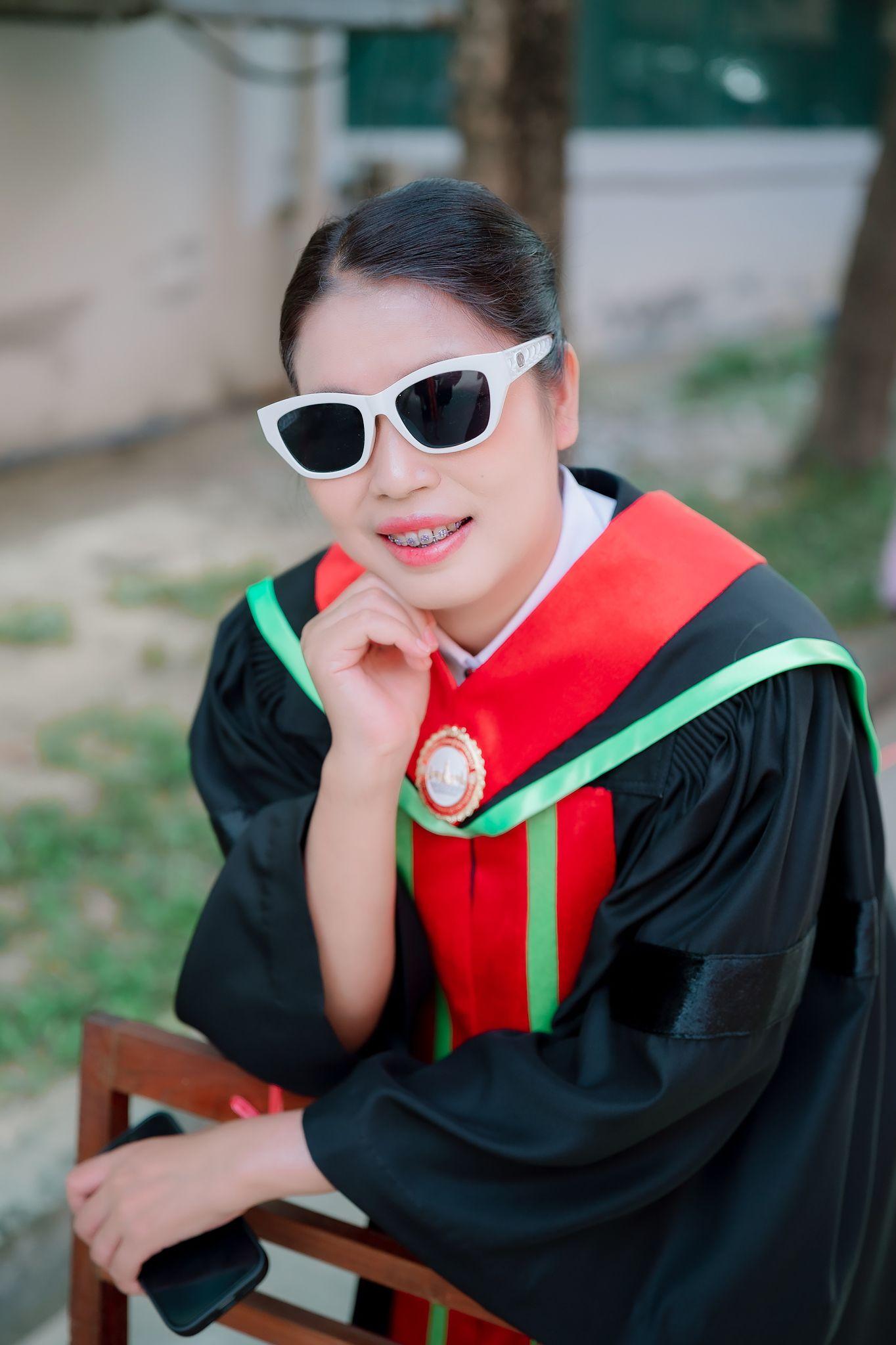 ผลงานรับปริญญา มหาวิทยาลัยกรุงเทพธนบุรี โดย ชายบอยช่างภาพใต้ต้นไม้ ภาพที่ 1