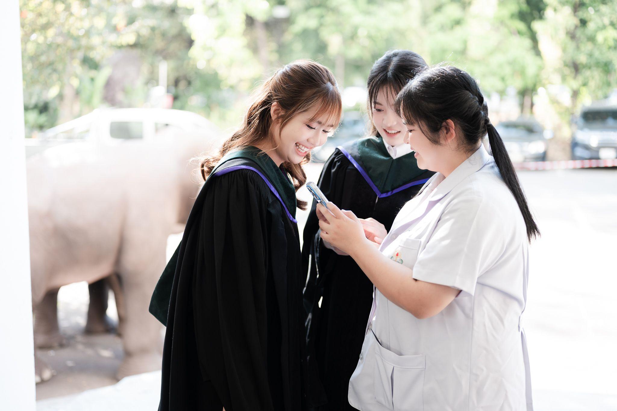 ผลงานรับปริญญา มหาวิทยาลัยเชียงใหม่ โดย FeelSnap ภาพที่ 8