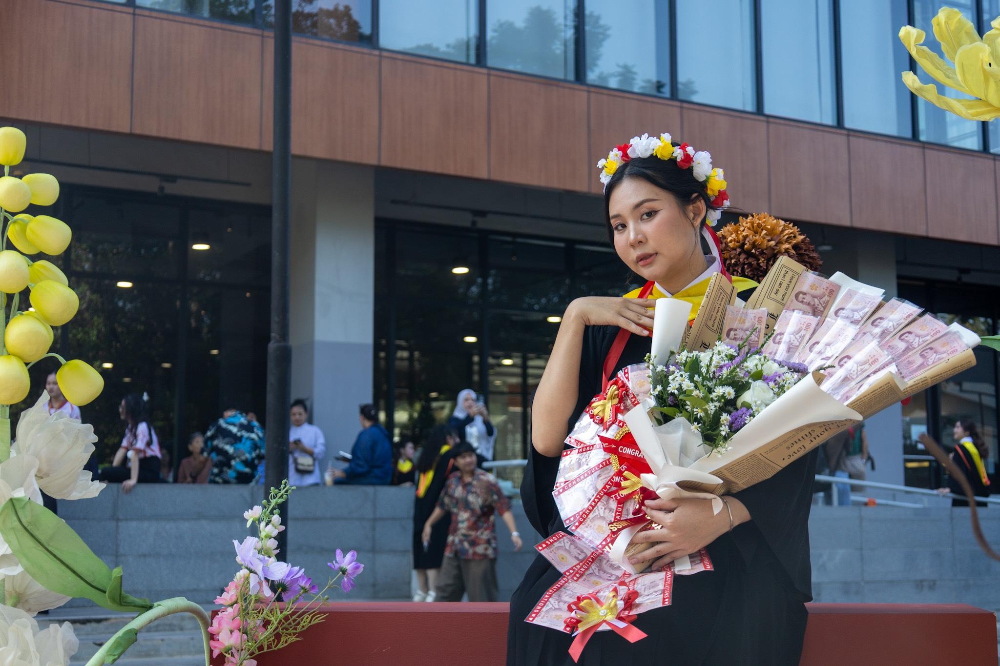 ผลงานรับปริญญา โดย Mk864 ภาพที่ 7