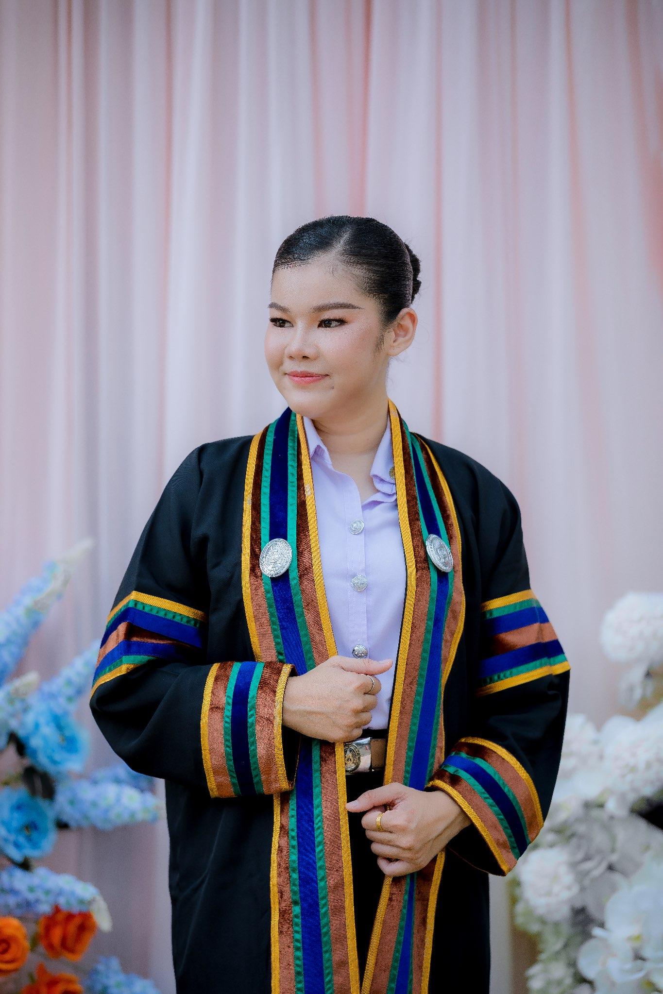 ผลงานรับปริญญา มหาวิทยาลัยราชภัฏอุตรดิตถ์ โดย Thaweephan Bunthawee ภาพที่ 3