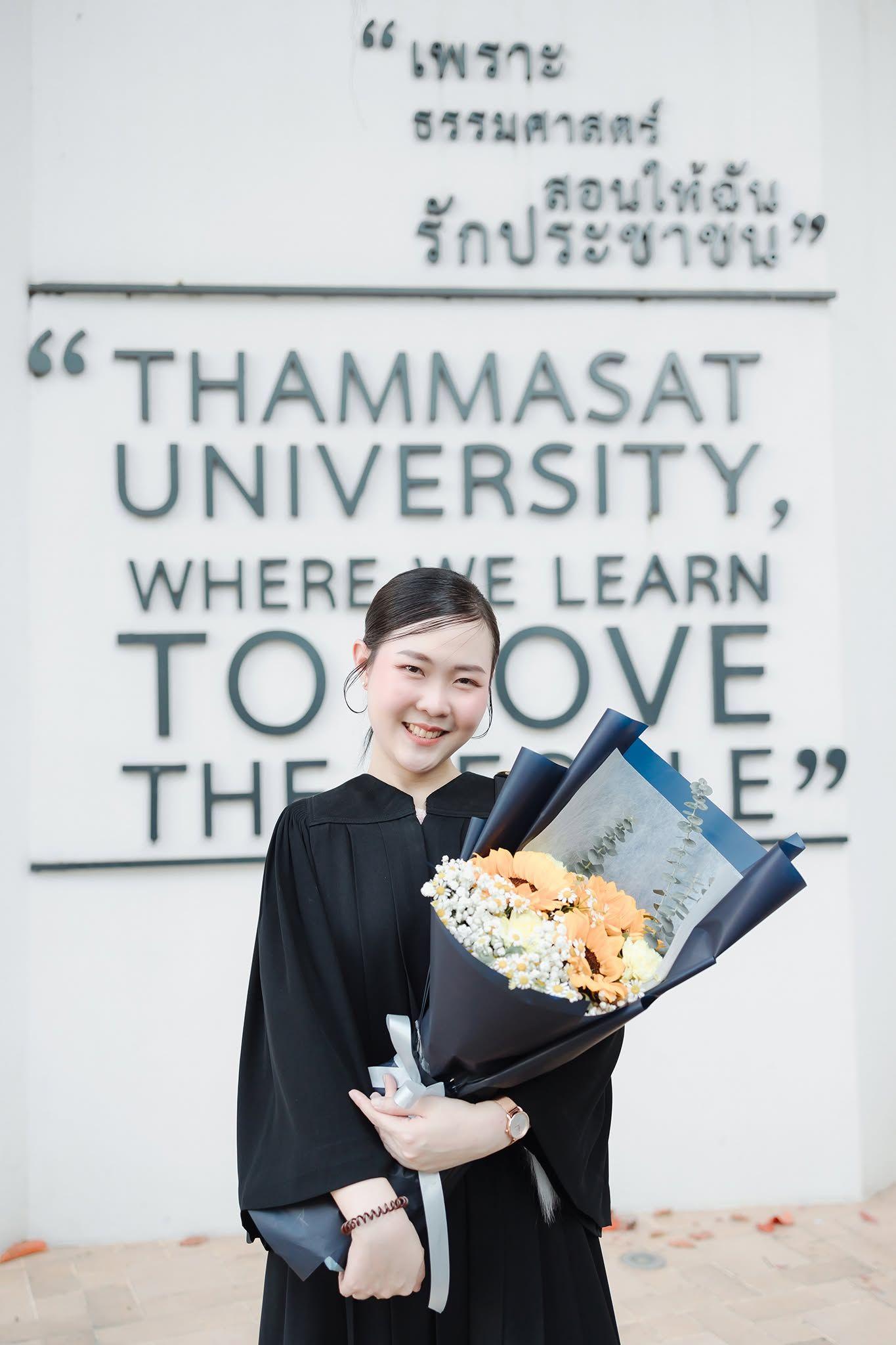 ผลงานรับปริญญา มหาวิทยาลัยธรรมศาสตร์ โดย kontairoop ภาพที่ 7