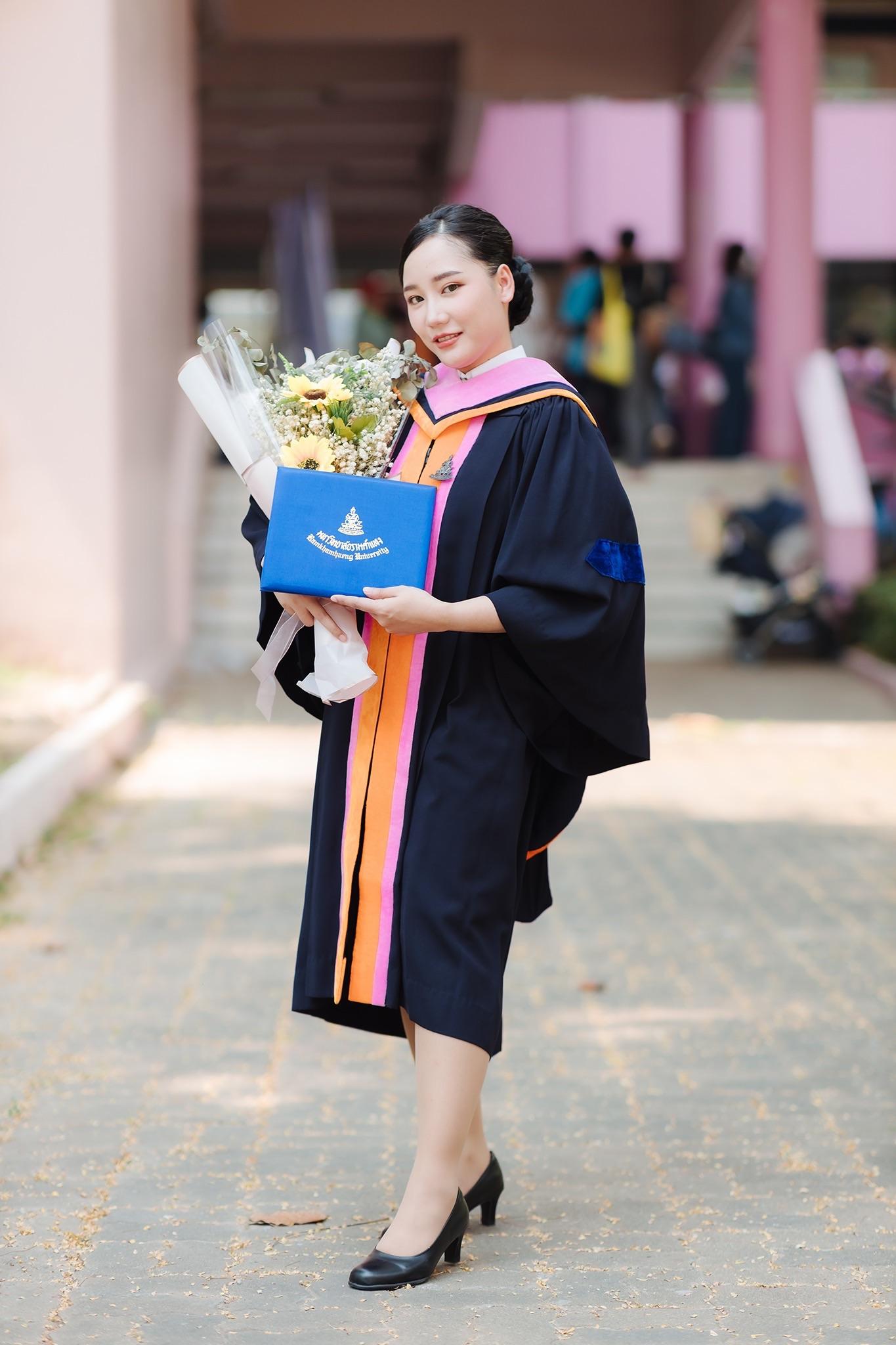 ผลงานรับปริญญา มหาวิทยาลัยรามคำแหง โดย kontairoop ภาพที่ 8