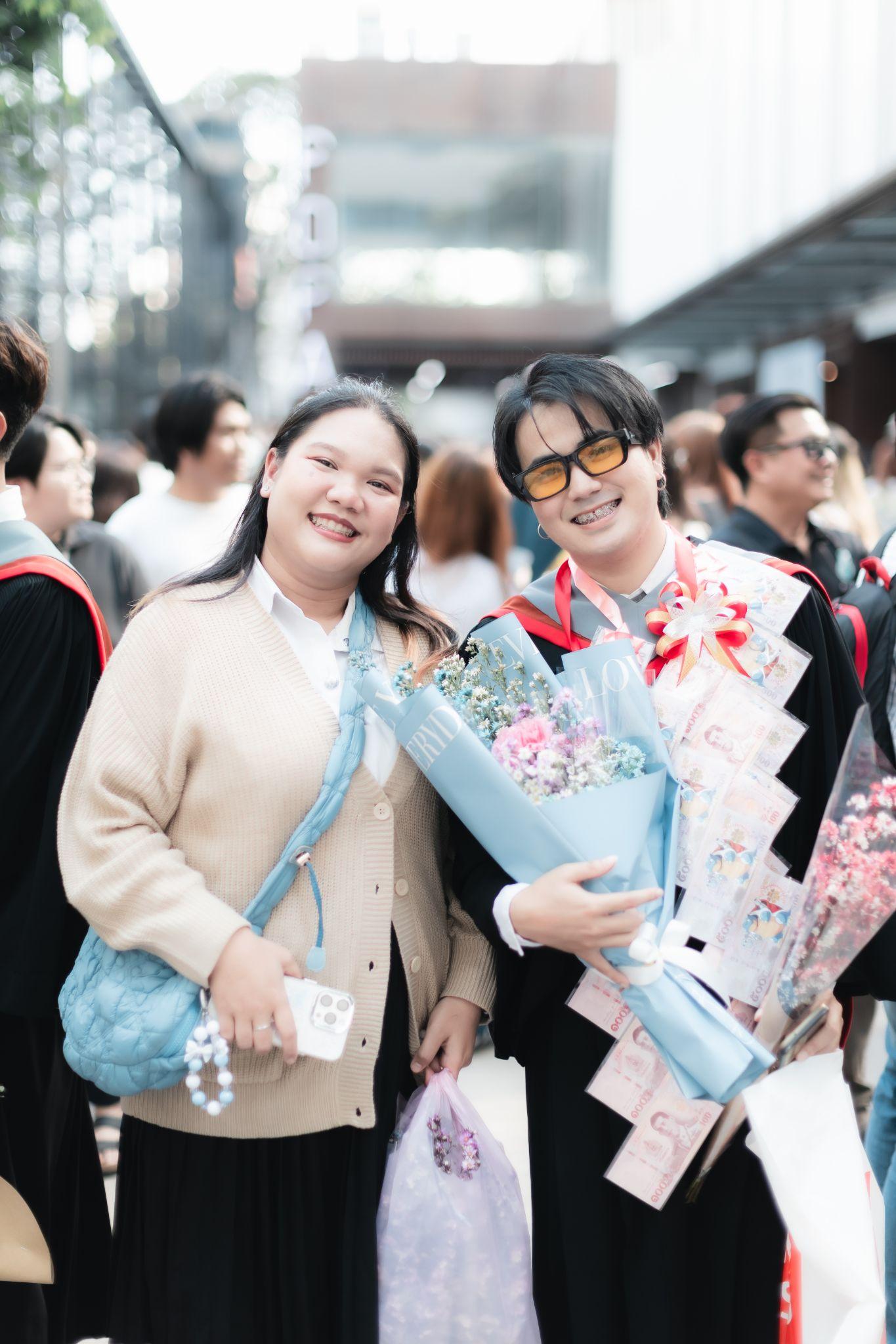 ผลงานรับปริญญา มหาวิทยาลัยศรีนครินทรวิโรฒ โดย Palmsor ภาพที่ 6