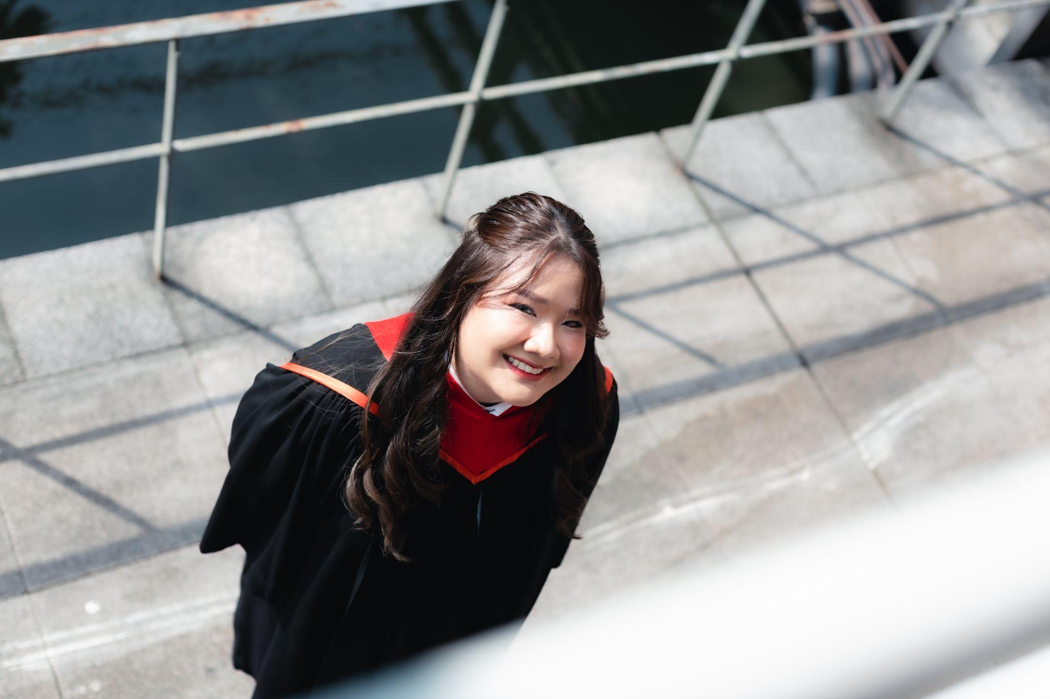ผลงานรับปริญญา มหาวิทยาลัยกรุงเทพ โดย Palmsor ภาพที่ 3