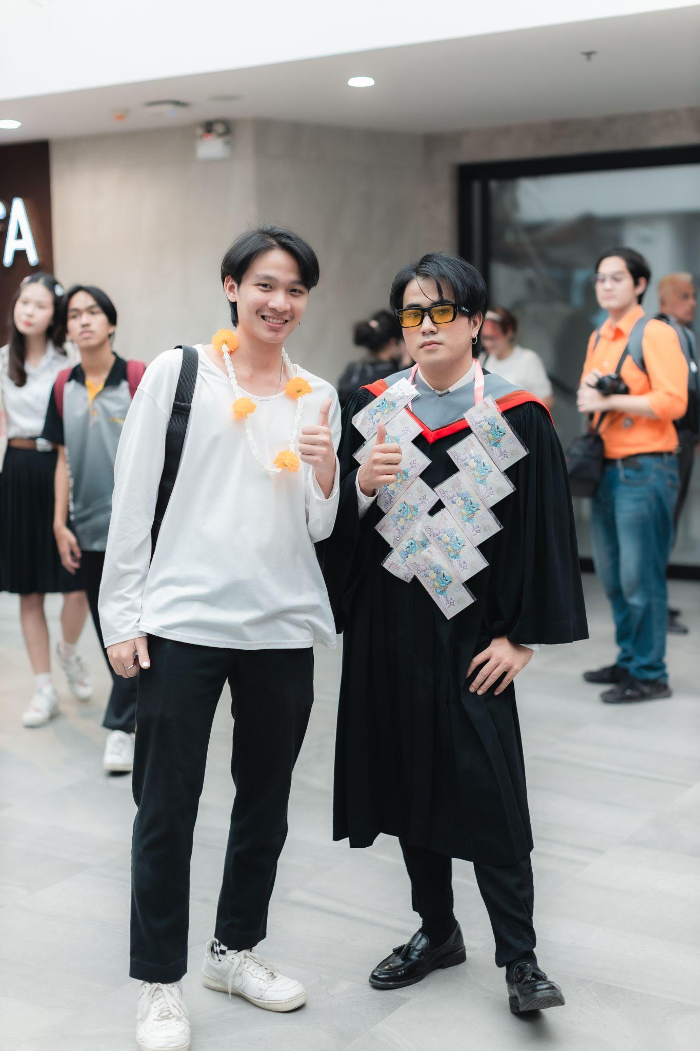 ผลงานรับปริญญา มหาวิทยาลัยศรีนครินทรวิโรฒ โดย Palmsor ภาพที่ 4