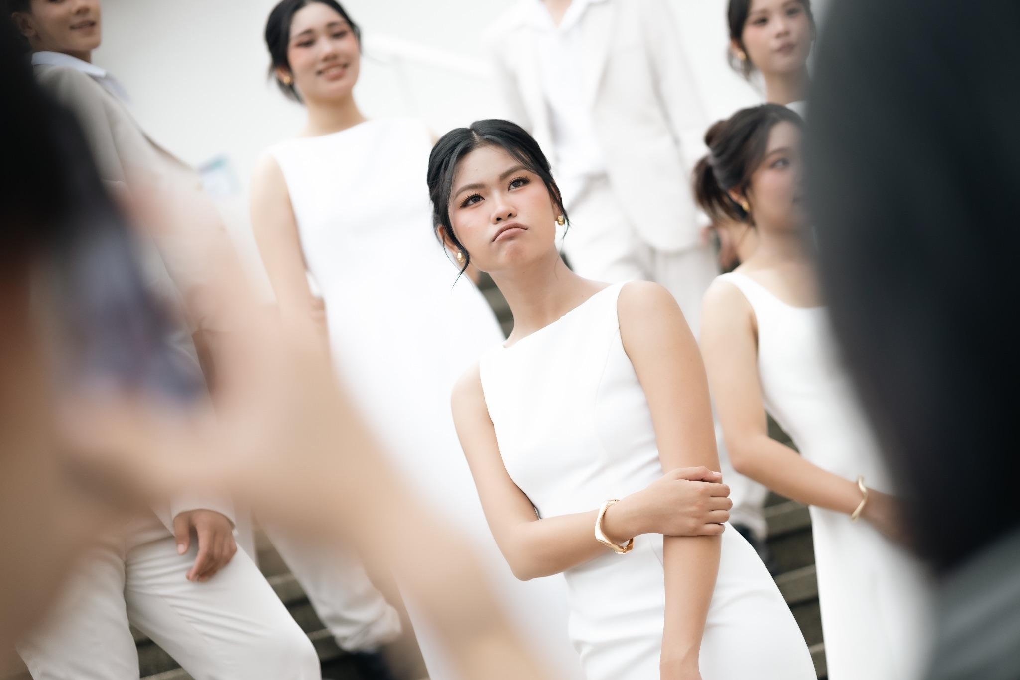 ผลงานรับปริญญา มหาวิทยาลัยธรรมศาสตร์ โดย Palmsor ภาพที่ 8