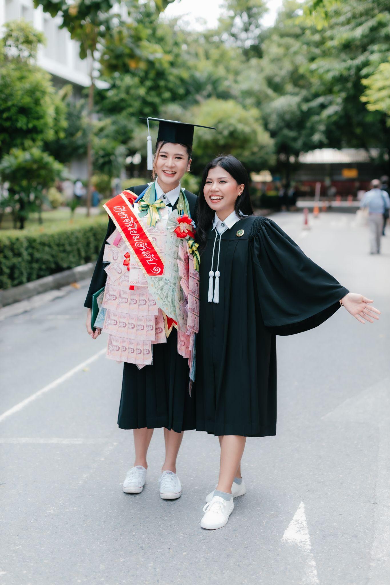 ผลงานรับปริญญา มหาวิทยาลัยเกษตรศาสตร์ โดย Palmsor ภาพที่ 4
