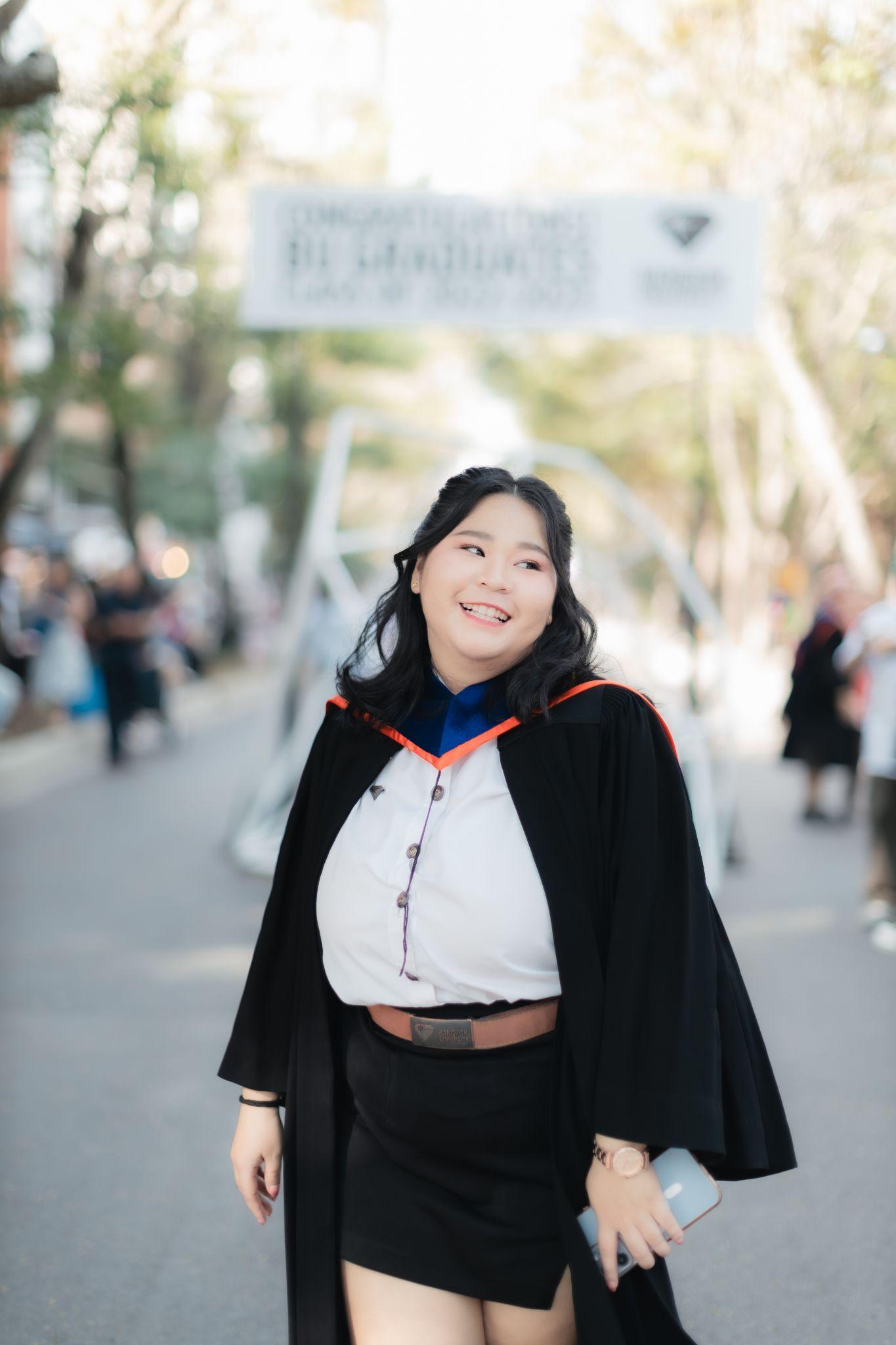 ผลงานรับปริญญา มหาวิทยาลัยกรุงเทพ โดย Palmsor ภาพที่ 2