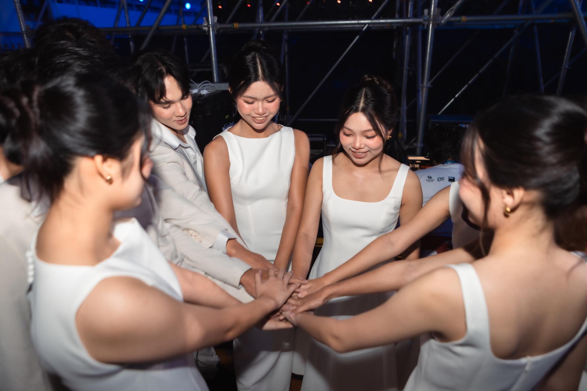 ผลงานรับปริญญา มหาวิทยาลัยธรรมศาสตร์ โดย Palmsor ภาพที่ 14