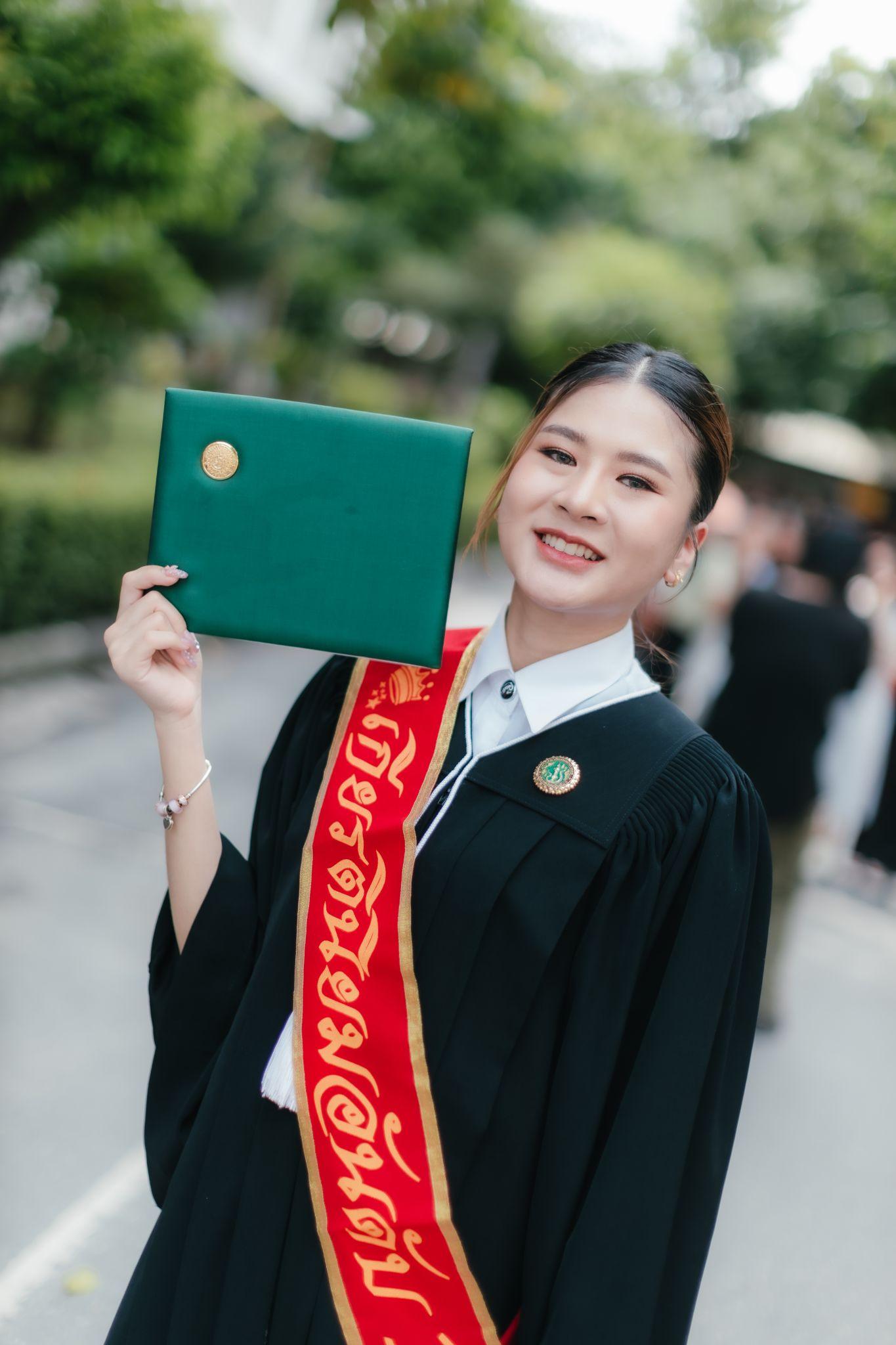ผลงานรับปริญญา มหาวิทยาลัยเกษตรศาสตร์ โดย Palmsor ภาพที่ 7