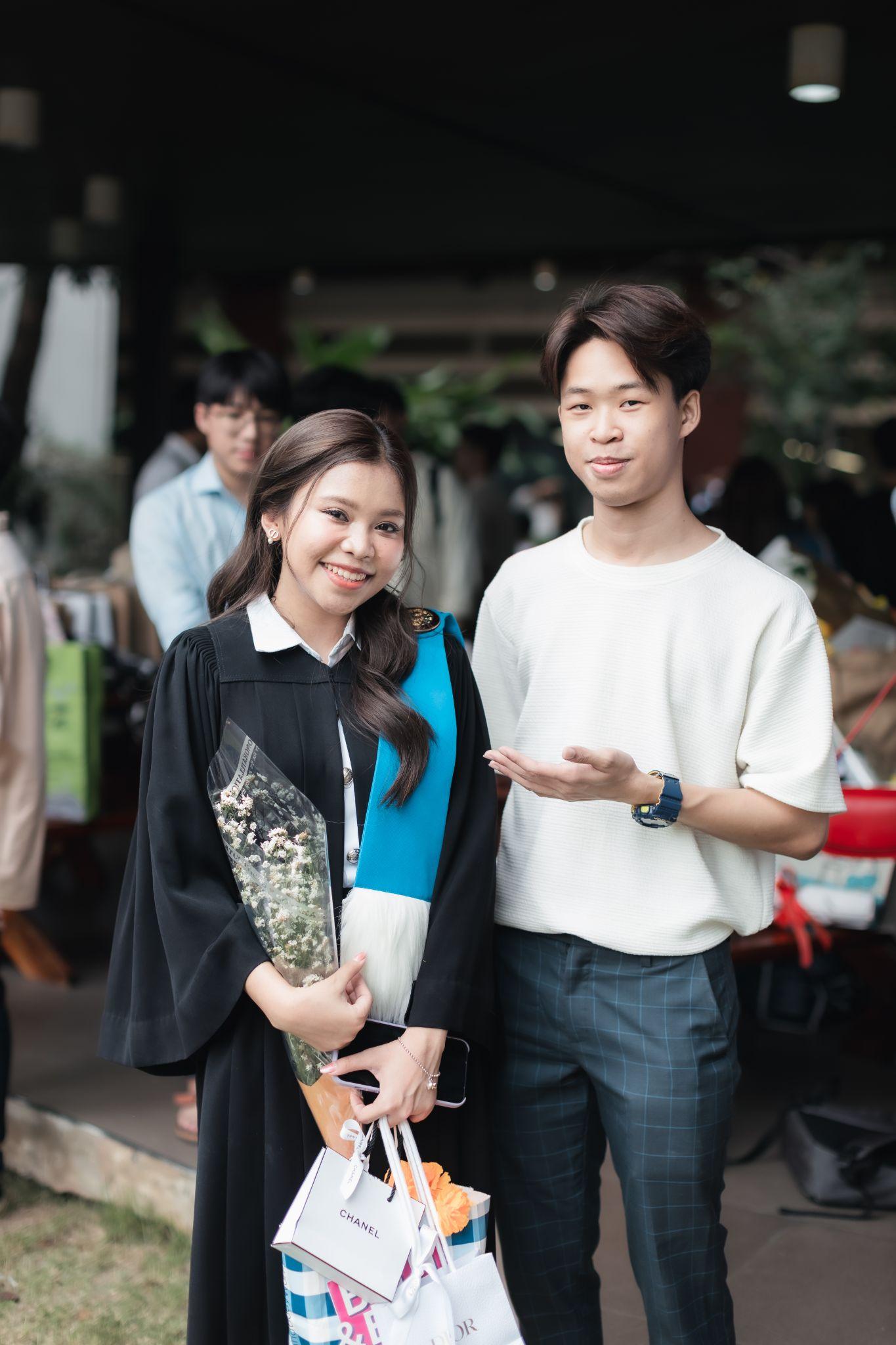 ผลงานรับปริญญา มหาวิทยาลัยธรรมศาสตร์ โดย Palmsor ภาพที่ 9