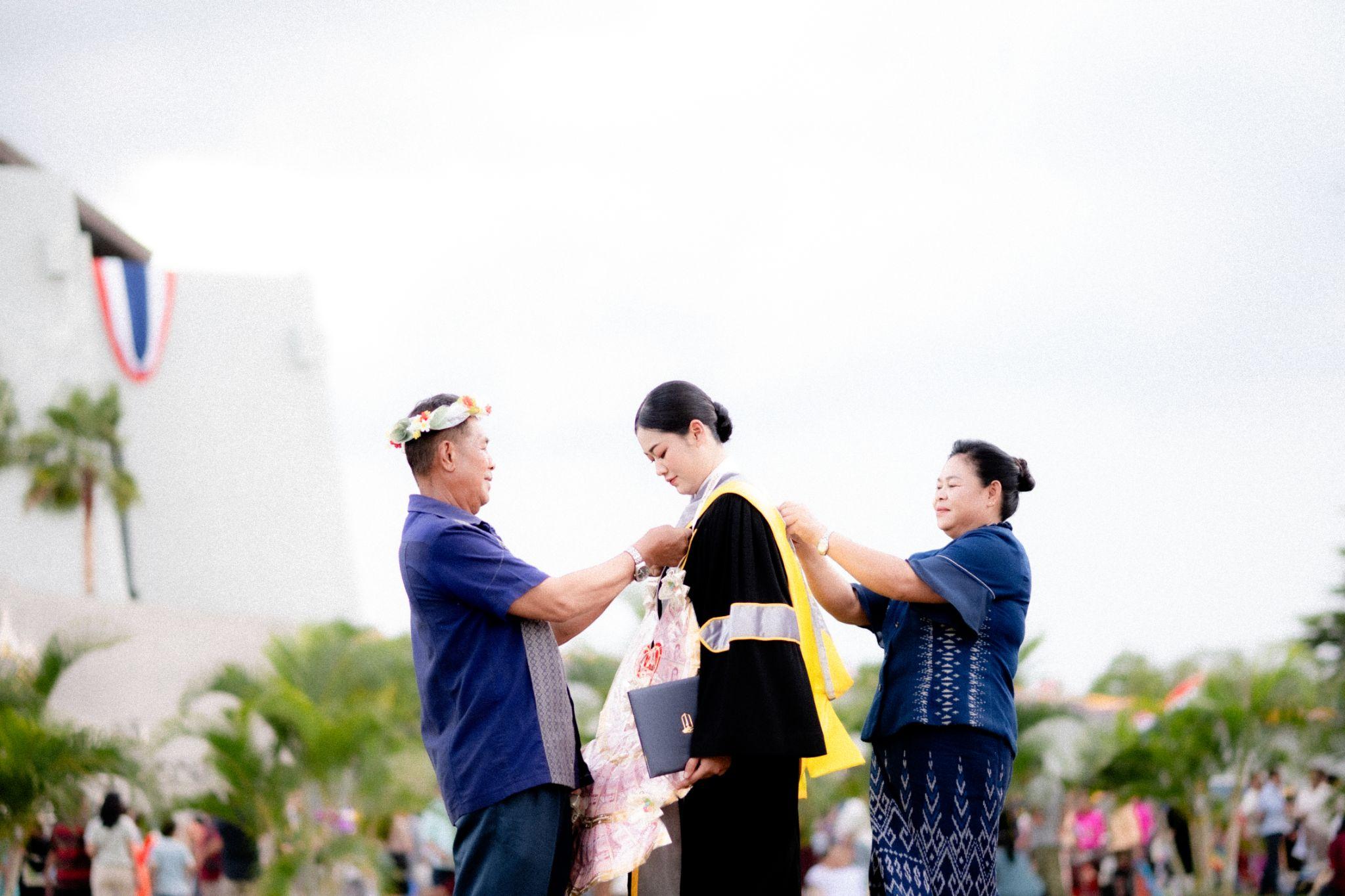 ผลงานรับปริญญา มหาวิทยาลัยมหาสารคาม โดย The moment story ภาพที่ 14