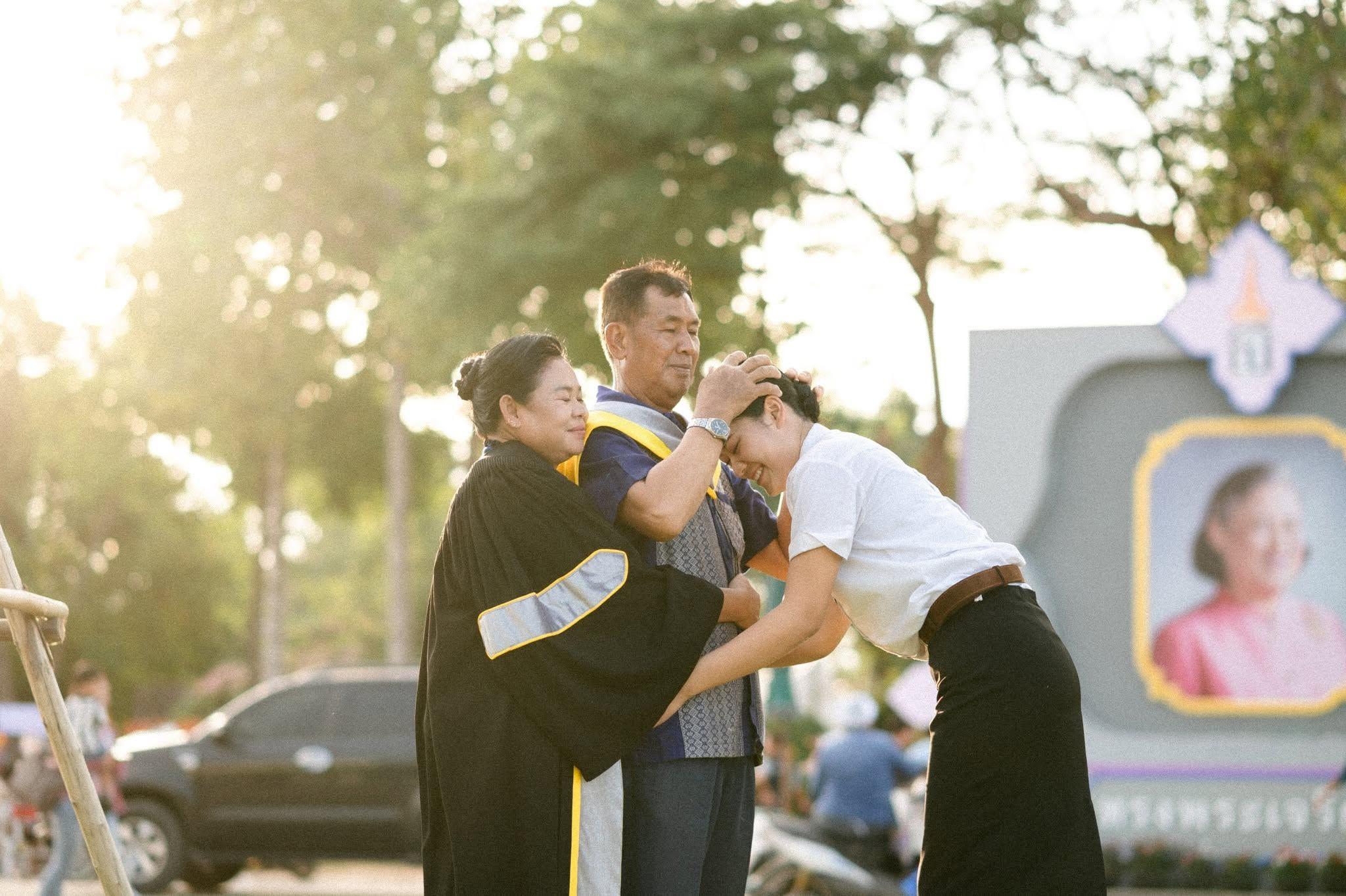 ผลงานรับปริญญา มหาวิทยาลัยมหาสารคาม โดย The moment story ภาพที่ 4