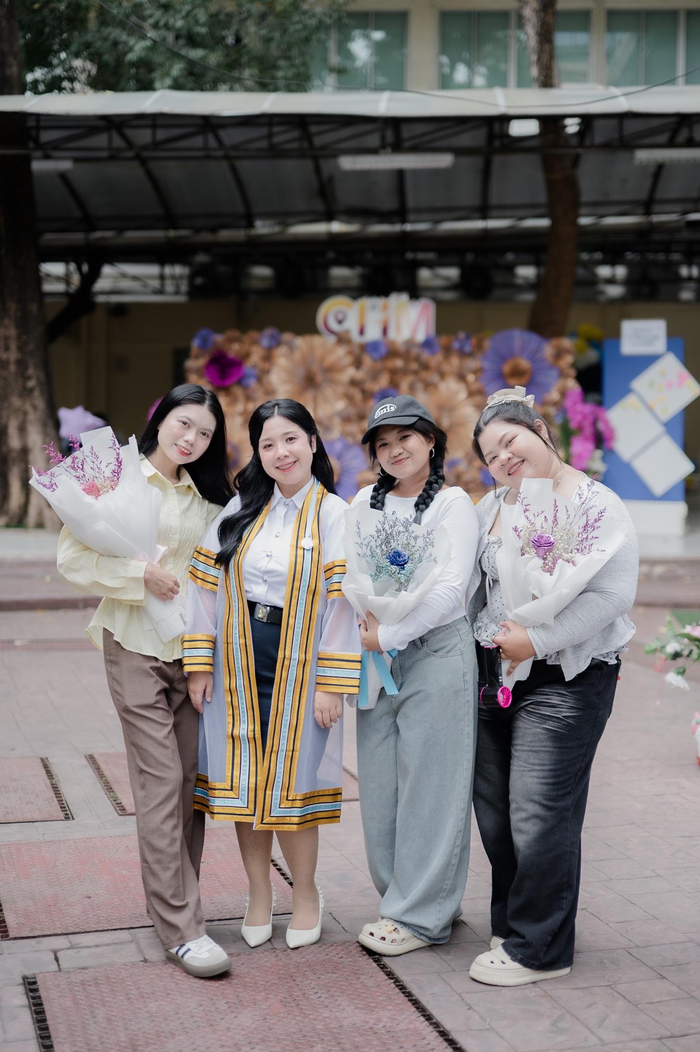 ผลงานรับปริญญา มหาวิทยาลัยราชภัฏสวนสุนันทา โดย MR.TELE PHOTO ภาพที่ 19