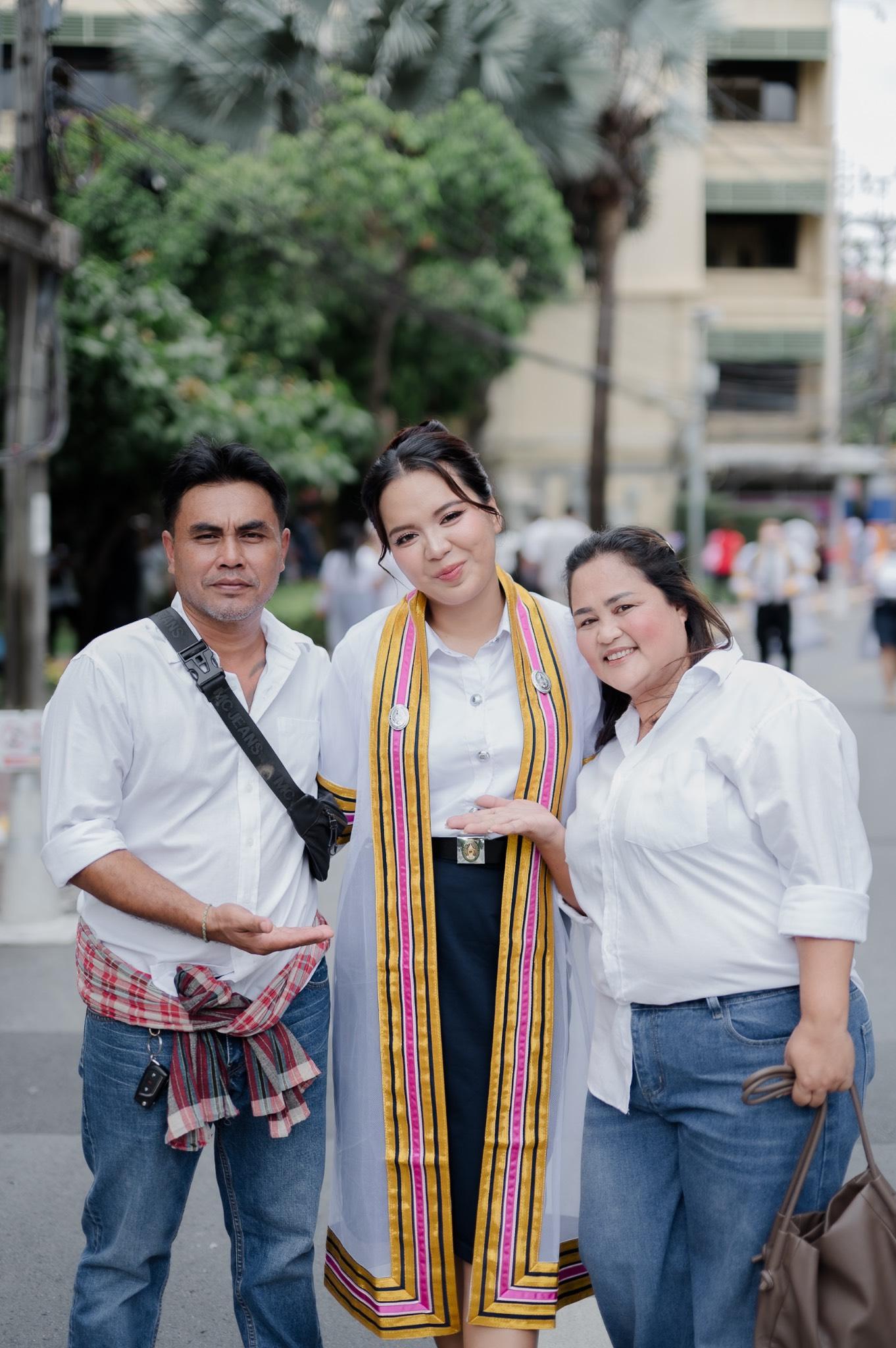 ผลงานรับปริญญา มหาวิทยาลัยราชภัฏสวนสุนันทา โดย MR.TELE PHOTO ภาพที่ 4