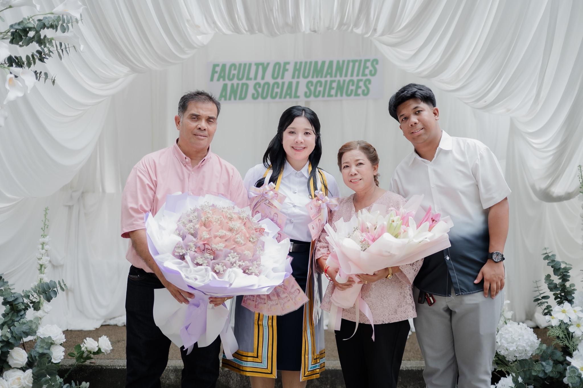 ผลงานรับปริญญา มหาวิทยาลัยราชภัฏสวนสุนันทา โดย MR.TELE PHOTO ภาพที่ 8