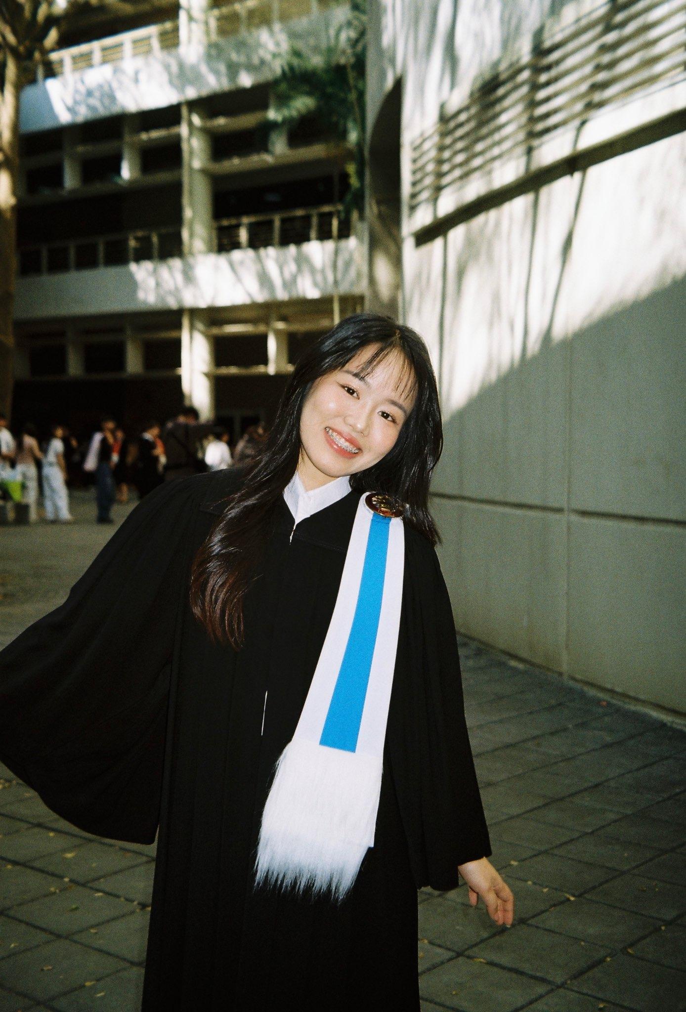 ผลงานรับปริญญา มหาวิทยาลัยธรรมศาสตร์ โดย Justpeoplethewrongcall ภาพที่ 6