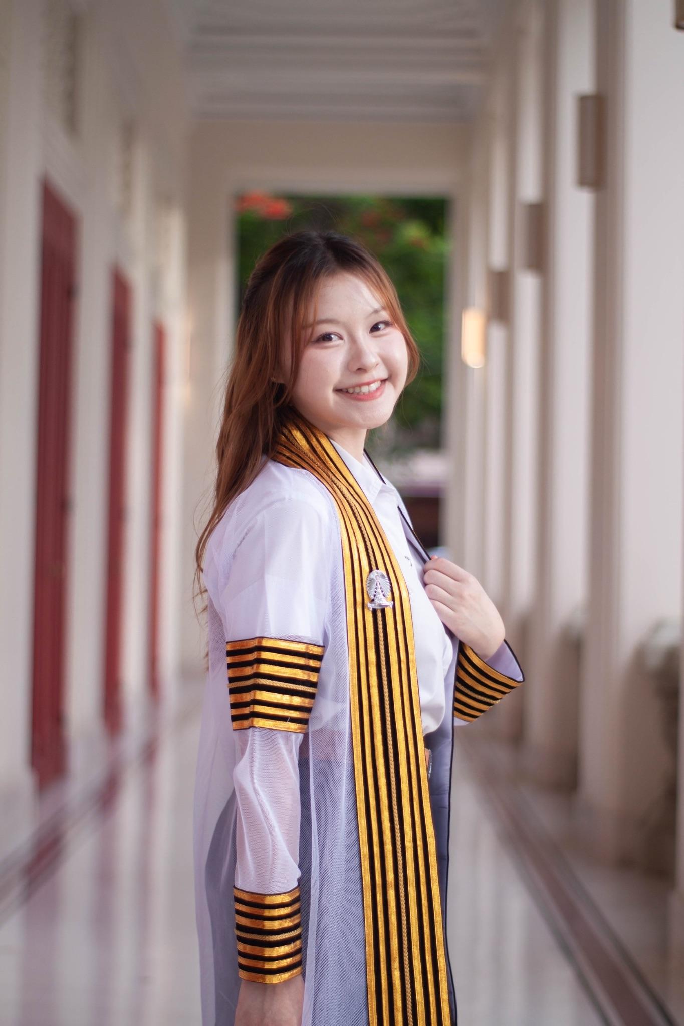 ผลงานรับปริญญา โดย Pharymx.photo ภาพที่ 2