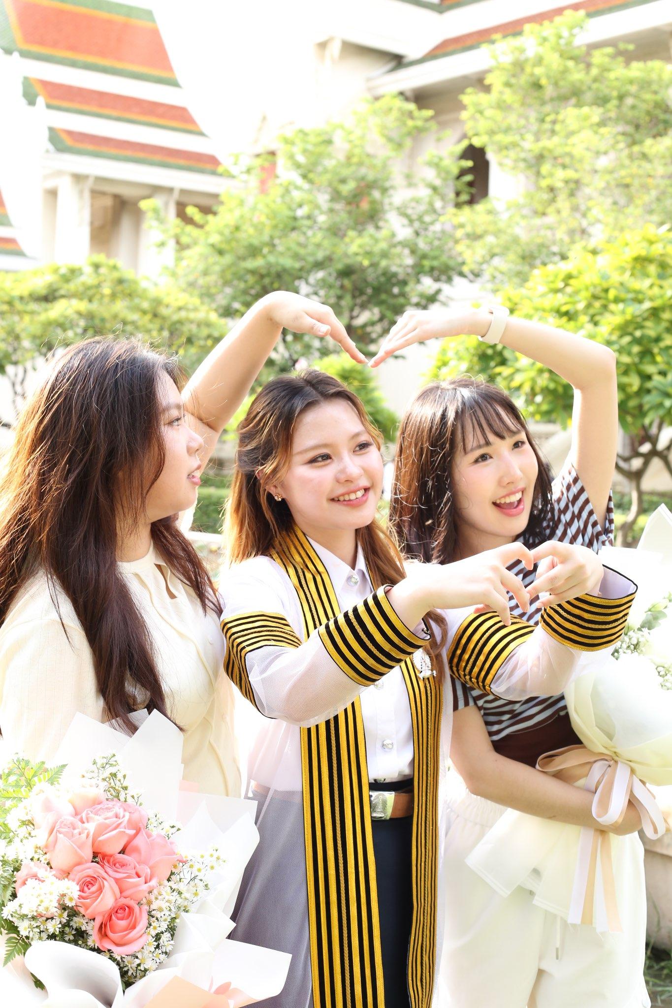 ผลงานรับปริญญา จุฬาลงกรณ์มหาวิทยาลัย โดย Pharymx.photo ภาพที่ 2