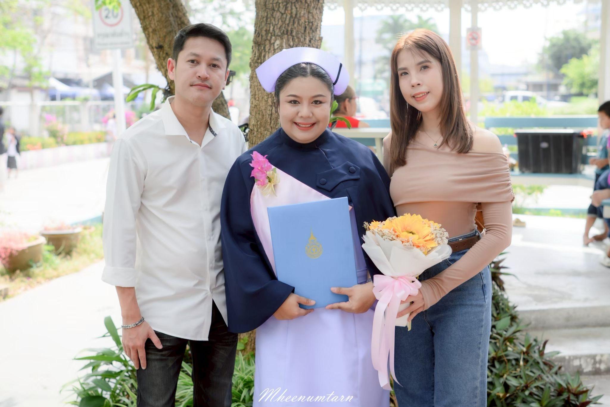 ผลงานรับปริญญา วิทยาลัยพยาบาลบรมราชชนนี โดย หมีน้ำตาล ภาพที่ 8