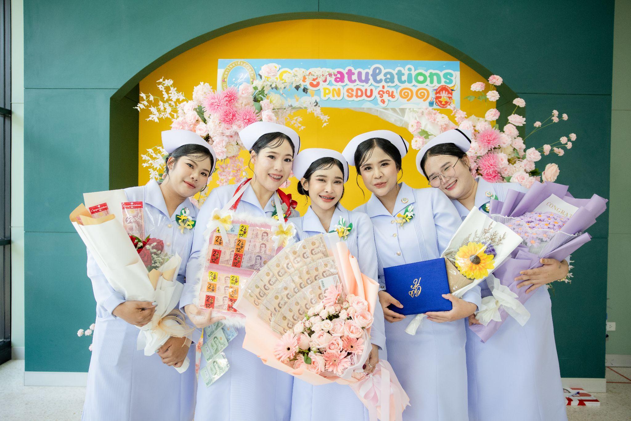 ผลงานรับปริญญา มหาวิทยาลัยสวนดุสิต โดย Jit Nakrungsu ภาพที่ 2