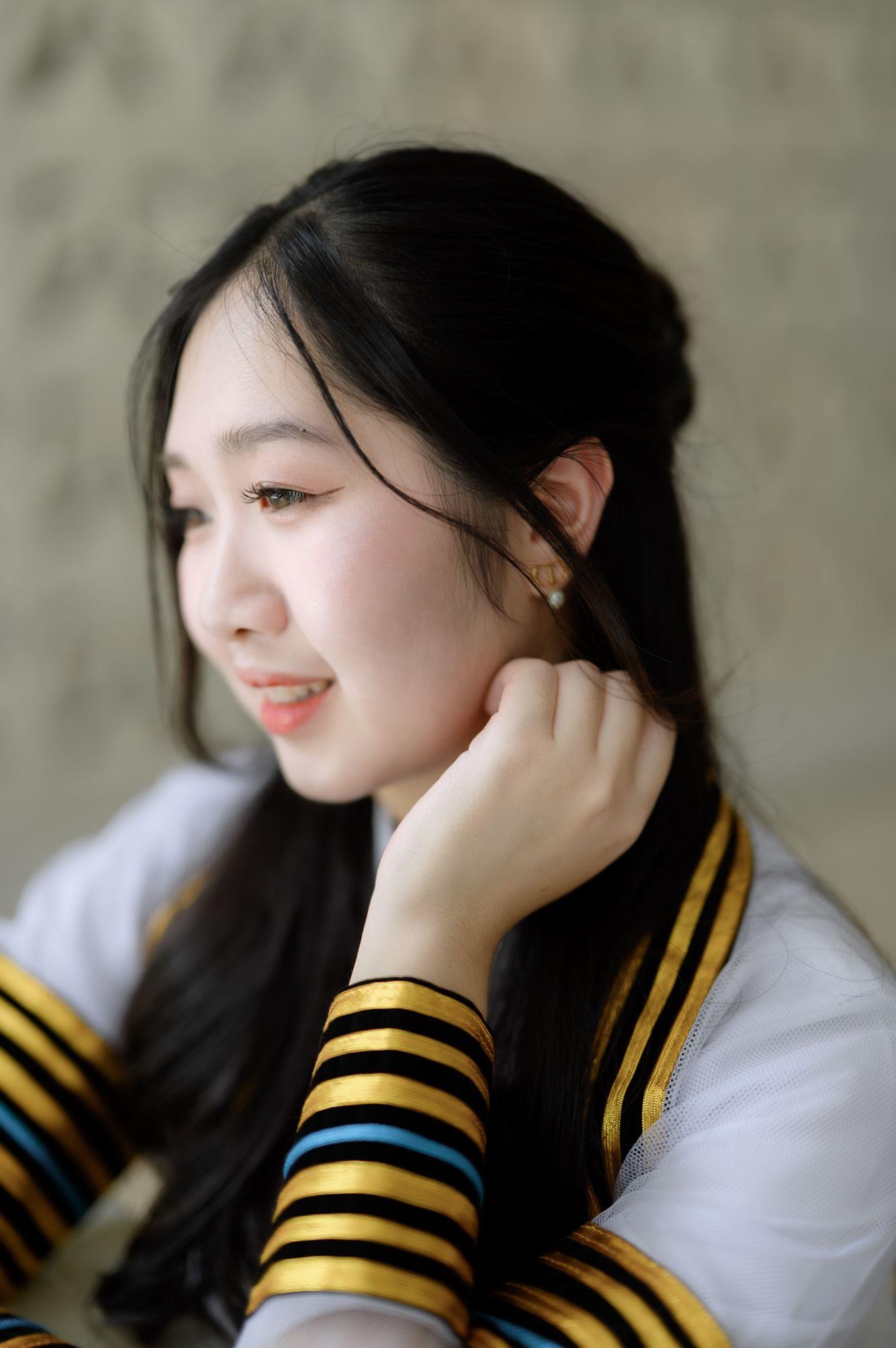 ผลงานรับปริญญา จุฬาลงกรณ์มหาวิทยาลัย โดย ถ่ายกับแชมป์ ภาพที่ 6