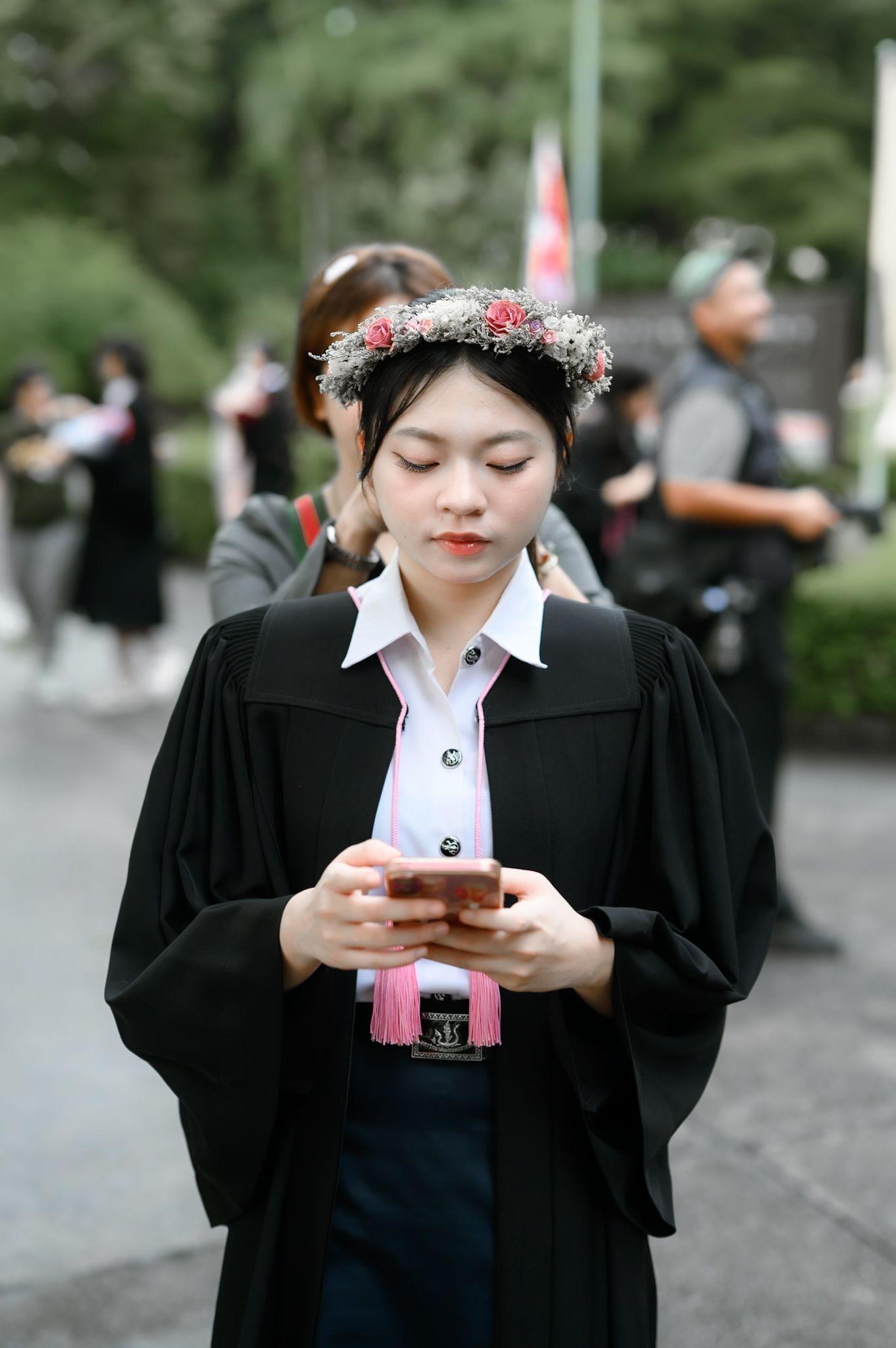 ผลงานรับปริญญา มหาวิทยาลัยเกษตรศาสตร์ โดย ถ่ายกับแชมป์ ภาพที่ 6