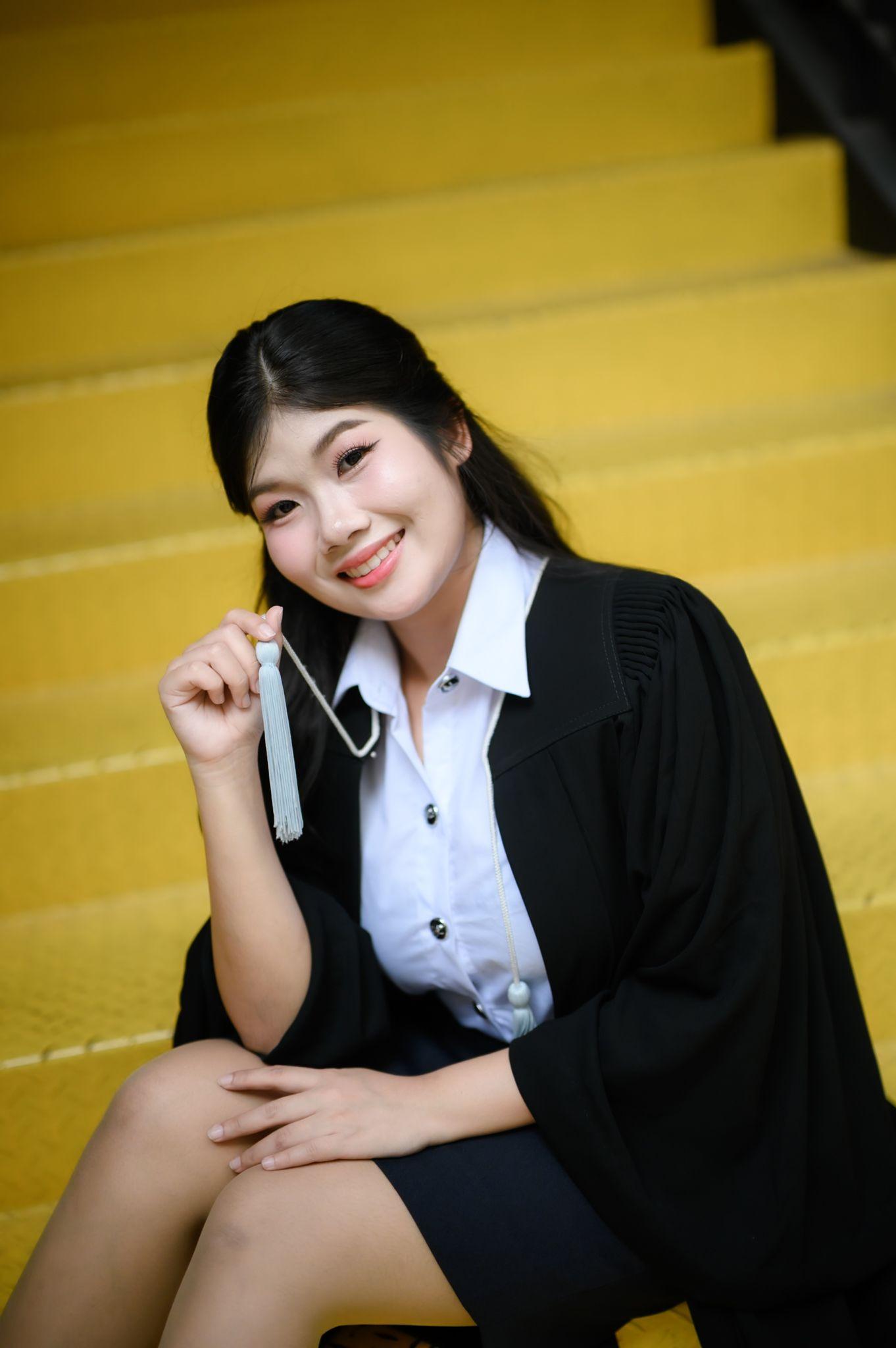 ผลงานรับปริญญา มหาวิทยาลัยเกษตรศาสตร์ โดย ถ่ายกับแชมป์ ภาพที่ 1