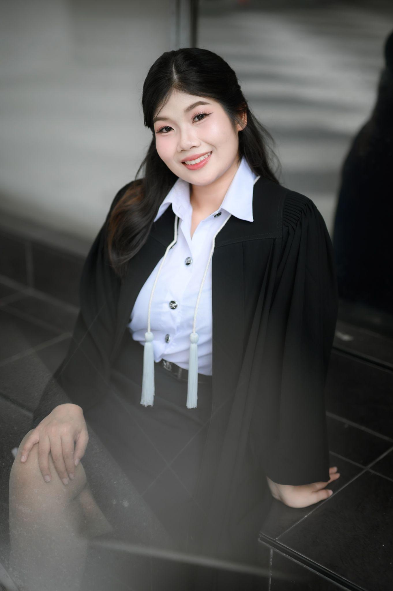 ผลงานรับปริญญา มหาวิทยาลัยเกษตรศาสตร์ โดย ถ่ายกับแชมป์ ภาพที่ 2