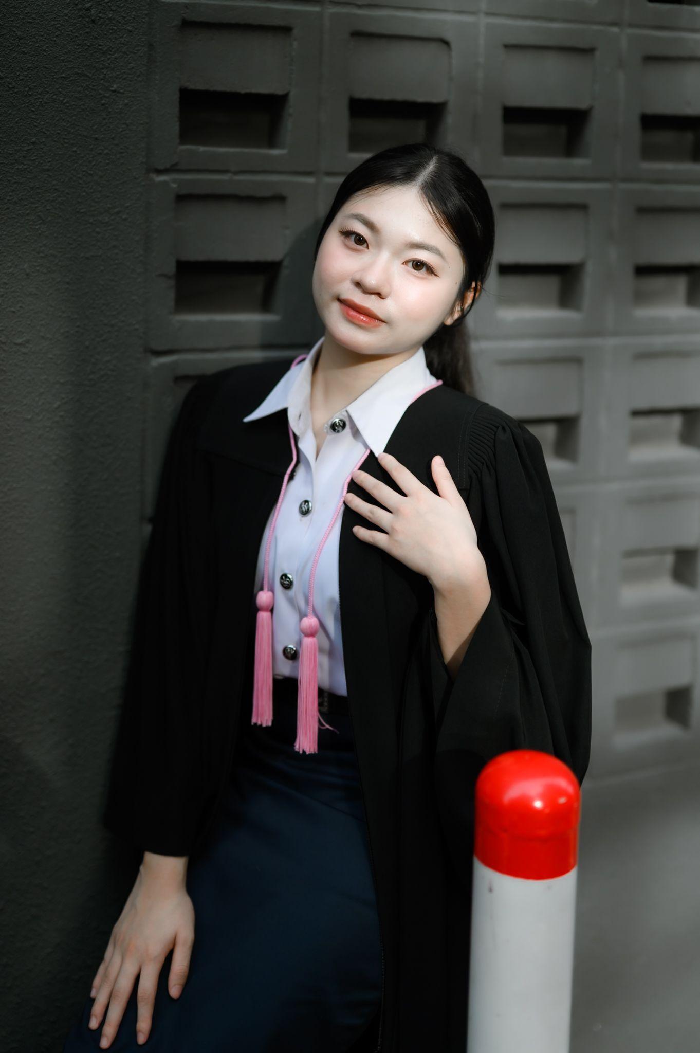 ผลงานรับปริญญา มหาวิทยาลัยเกษตรศาสตร์ โดย ถ่ายกับแชมป์ ภาพที่ 3