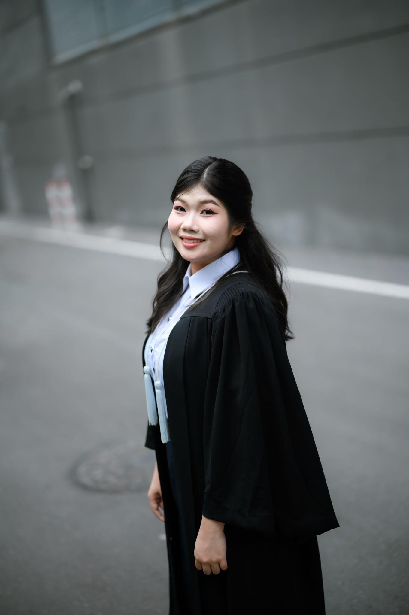 ผลงานรับปริญญา มหาวิทยาลัยเกษตรศาสตร์ โดย ถ่ายกับแชมป์ ภาพที่ 4