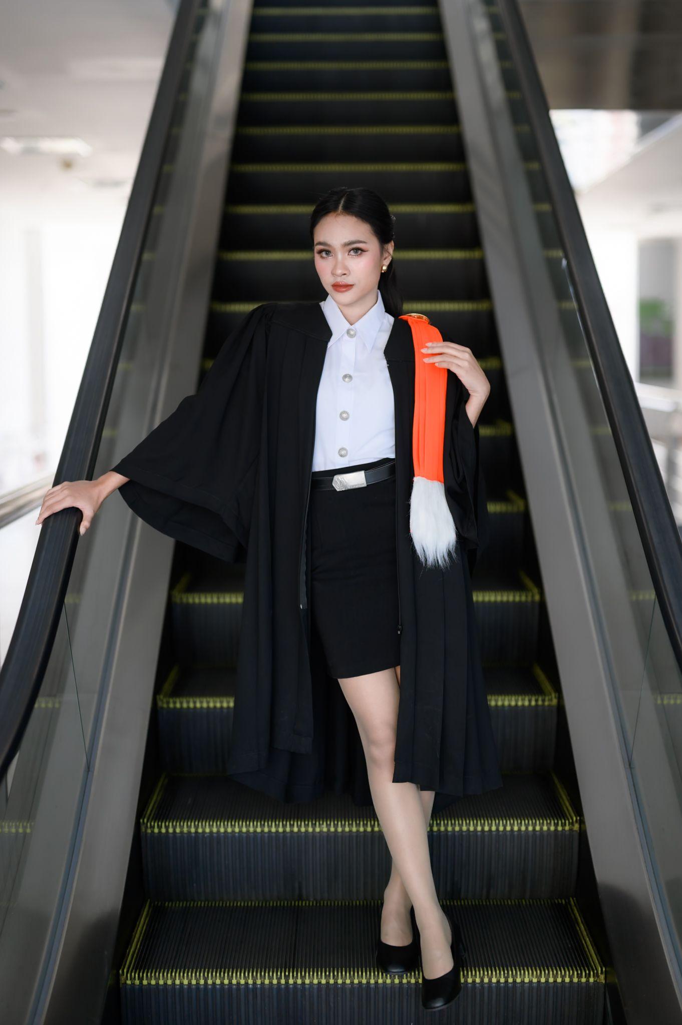 ผลงานรับปริญญา มหาวิทยาลัยศรีปทุม โดย ถ่ายกับแชมป์ ภาพที่ 4