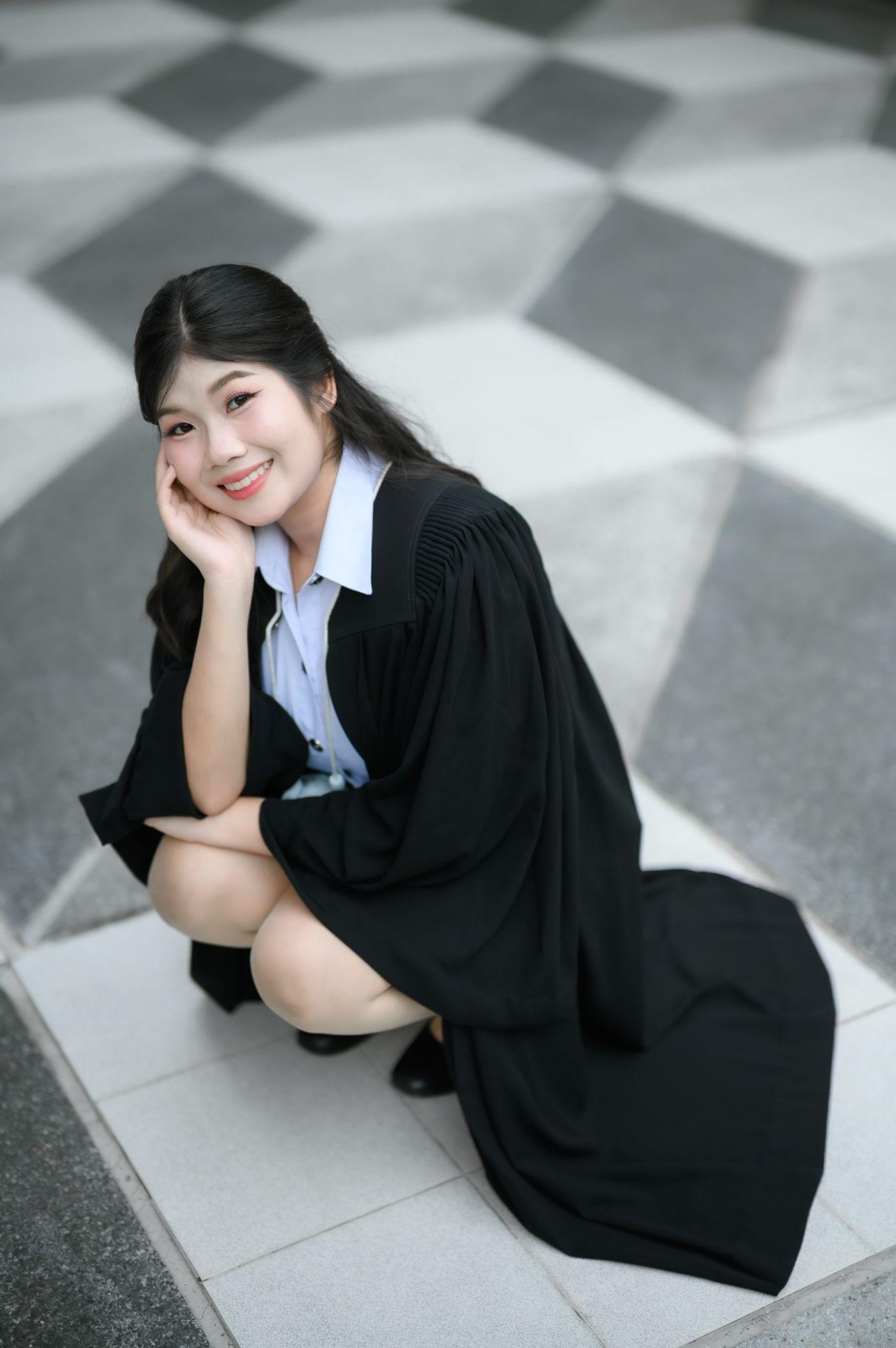 ผลงานรับปริญญา มหาวิทยาลัยเกษตรศาสตร์ โดย ถ่ายกับแชมป์ ภาพที่ 3