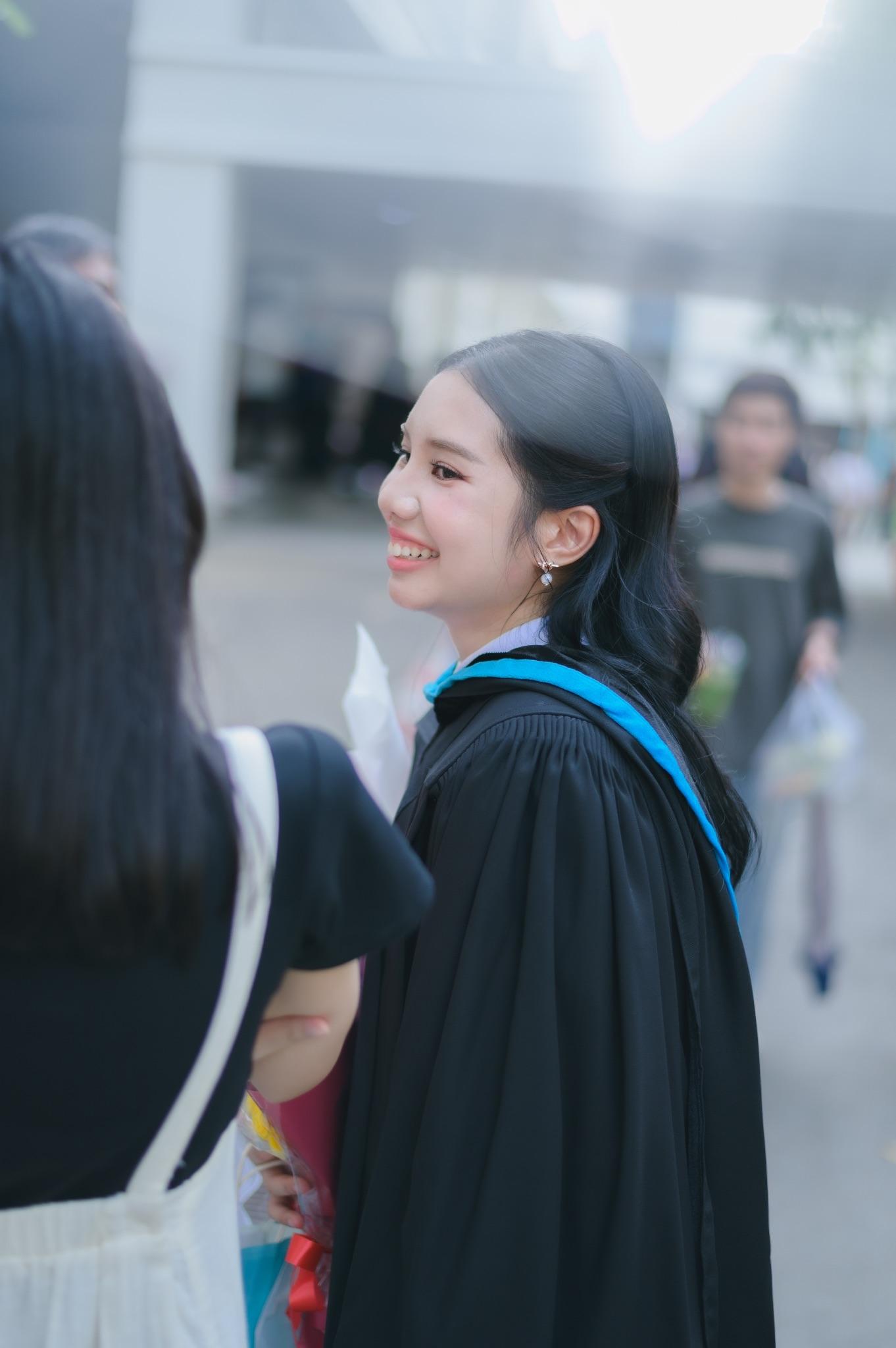 ผลงานรับปริญญา มหาวิทยาลัยศิลปากร โดย tnppic ภาพที่ 3
