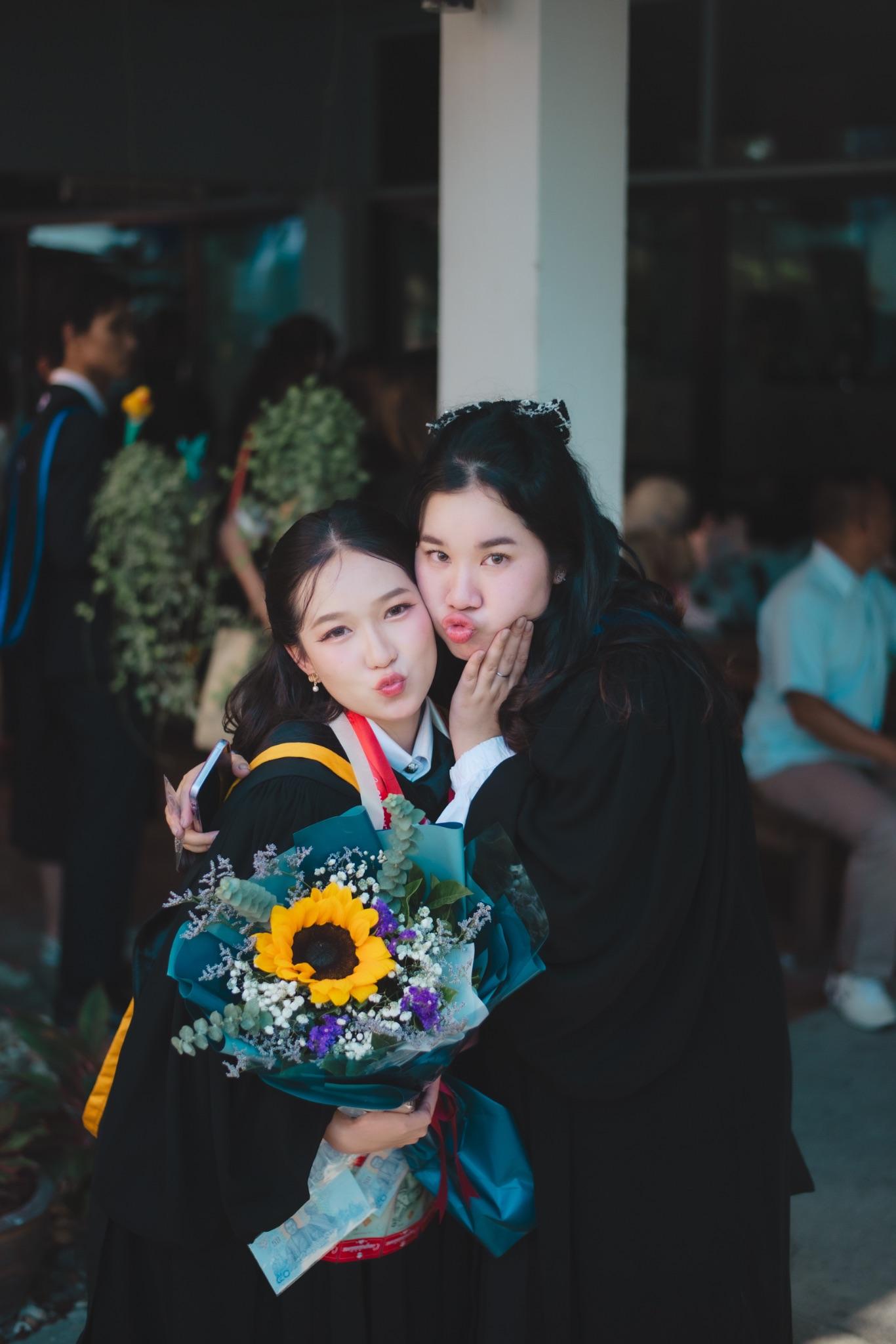 ผลงานรับปริญญา มหาวิทยาลัยศิลปากร โดย tnppic ภาพที่ 8