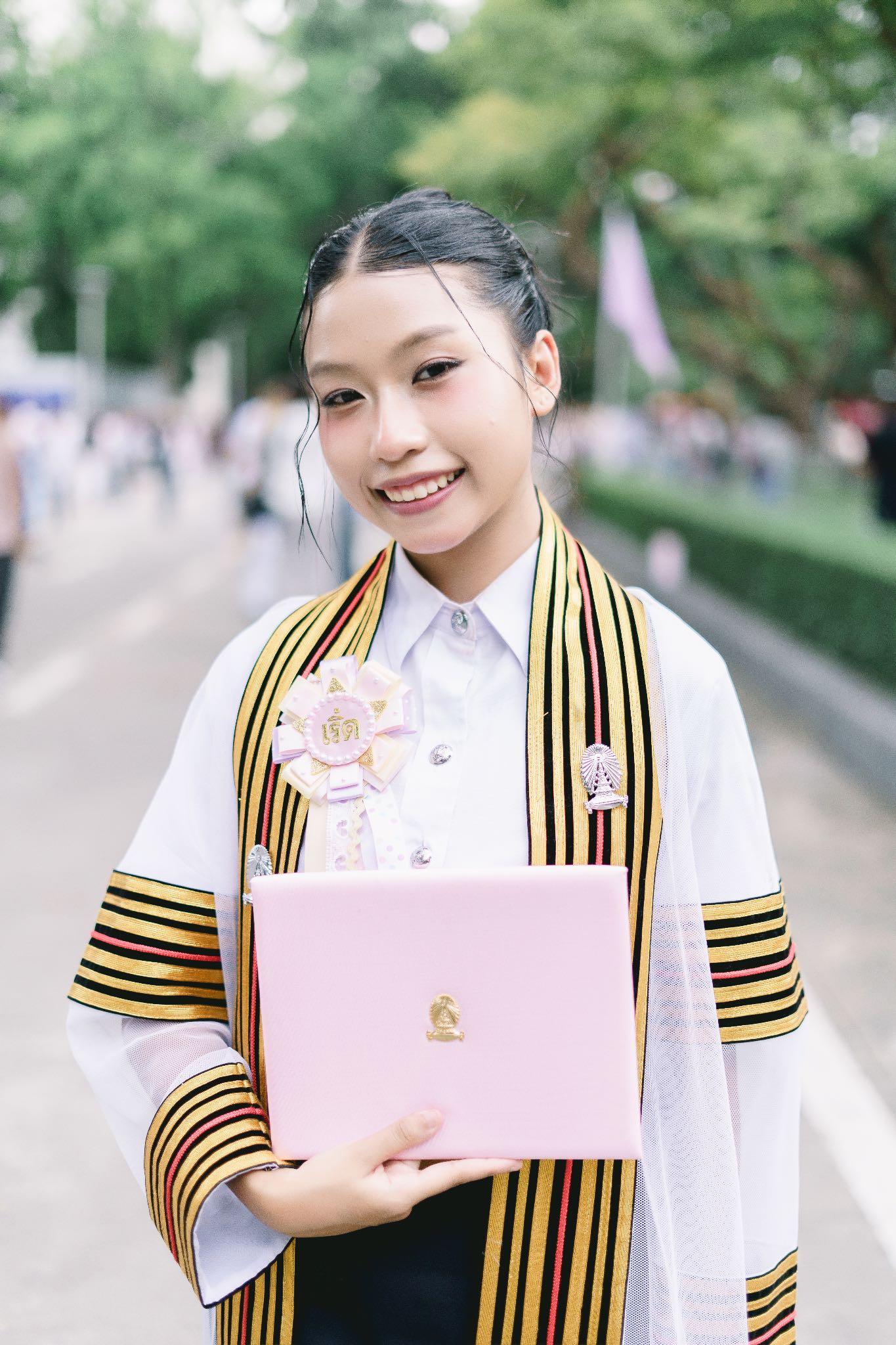 ผลงานรับปริญญา จุฬาลงกรณ์มหาวิทยาลัย โดย sundayone.foto ภาพที่ 1