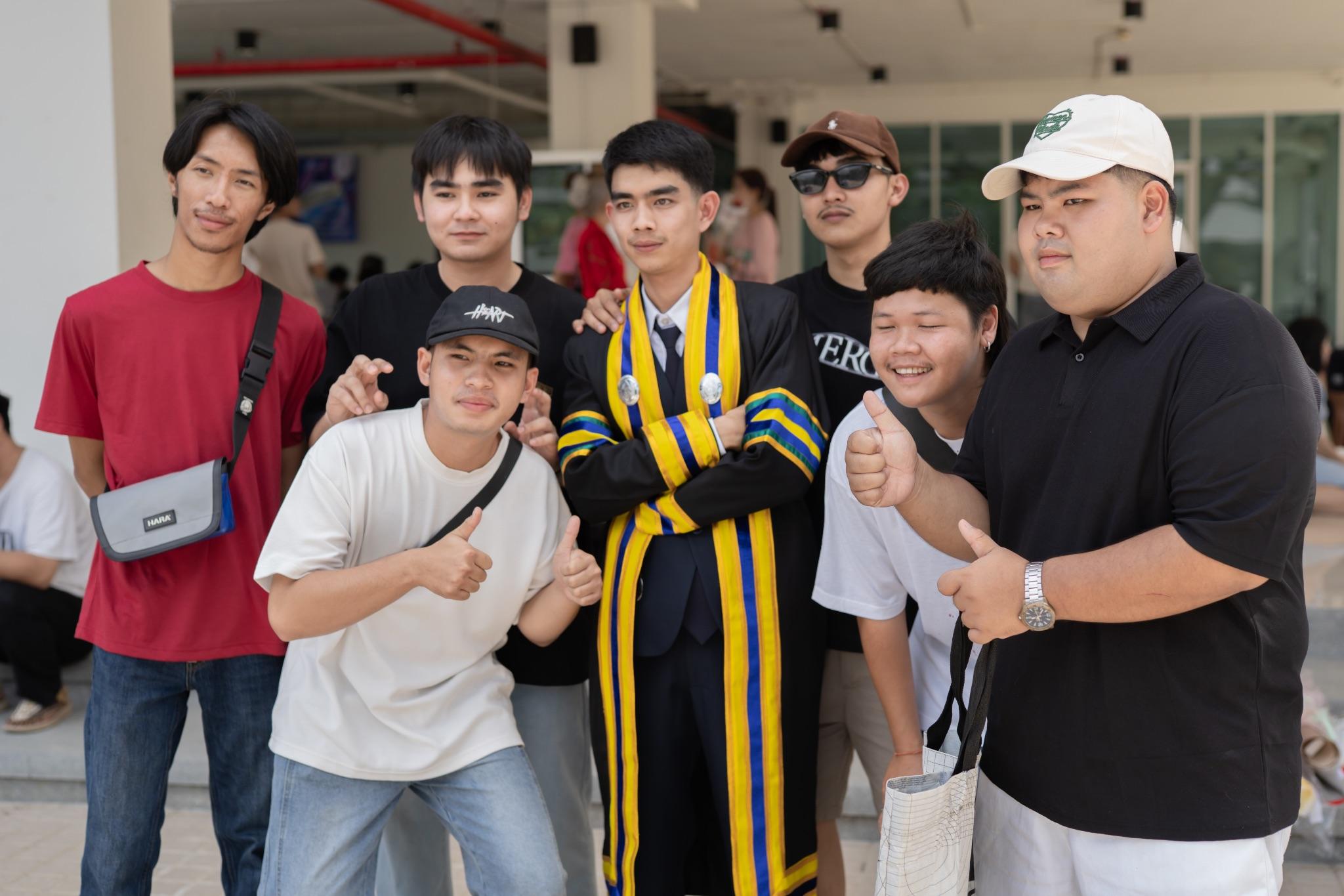 ผลงานรับปริญญา มหาวิทยาลัยราชภัฏนครปฐม โดย เด็กหิ้วกล้อง ภาพที่ 12